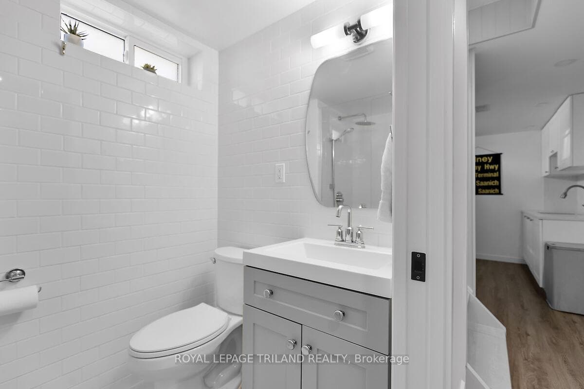 23 Cronyn Crescent photo 25
