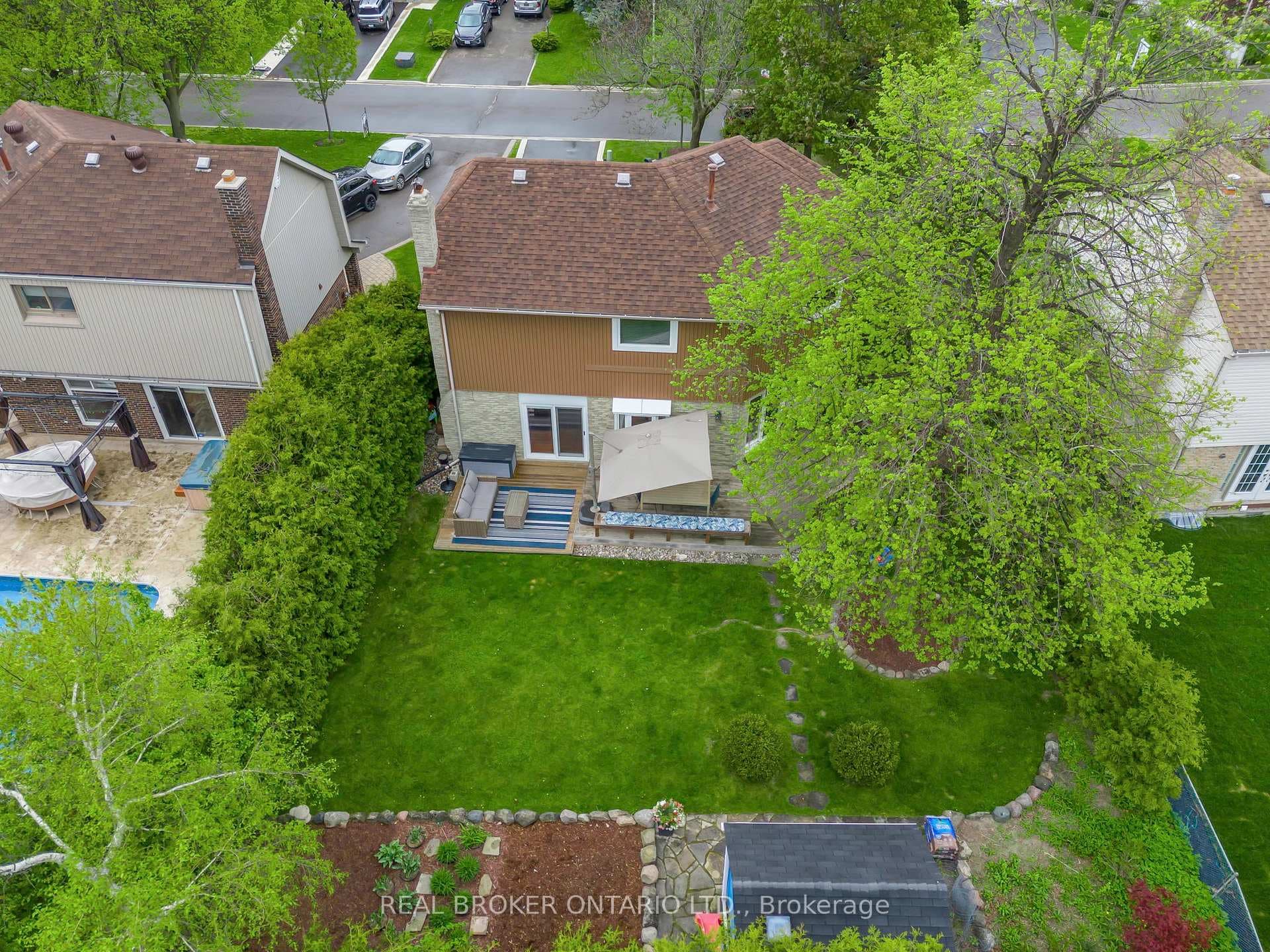40 Montcalm Place photo 36