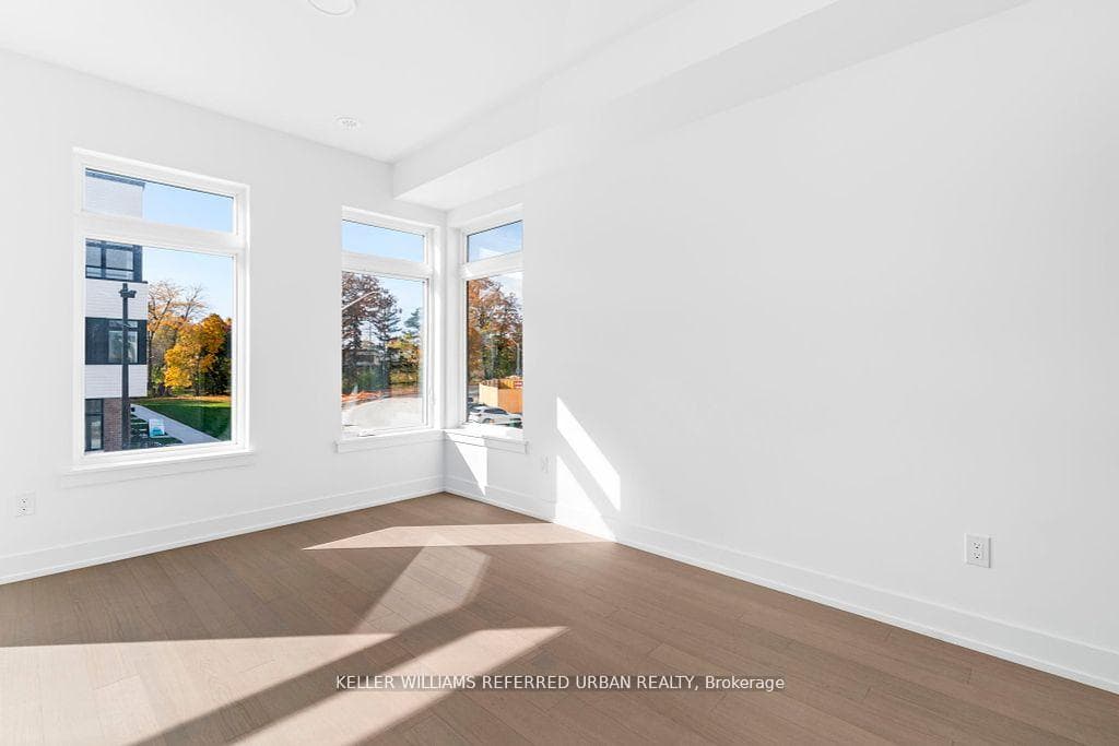 15 Lou Parsons Way Unit 20 photo 24