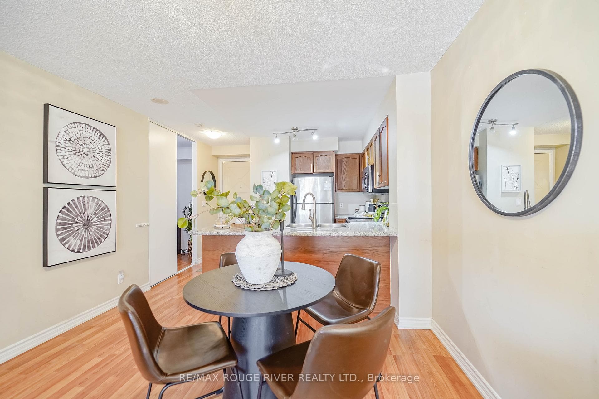 18 Harding Boulevard Unit 425 photo 19