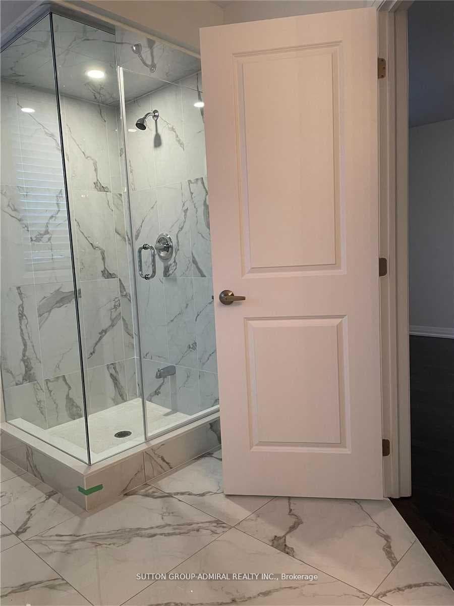1376 Harrington Street photo 25