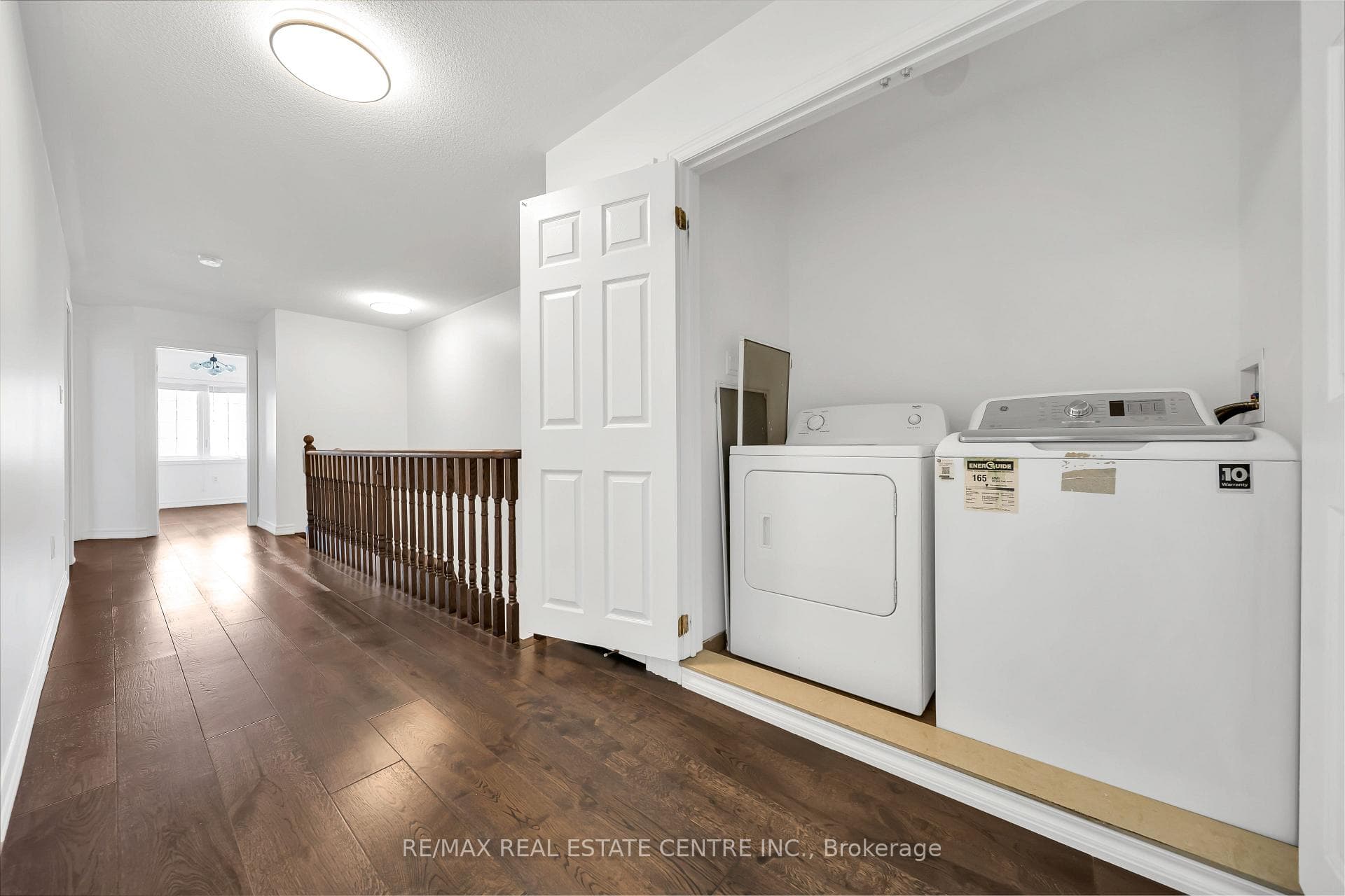 8 Munch Place photo 36