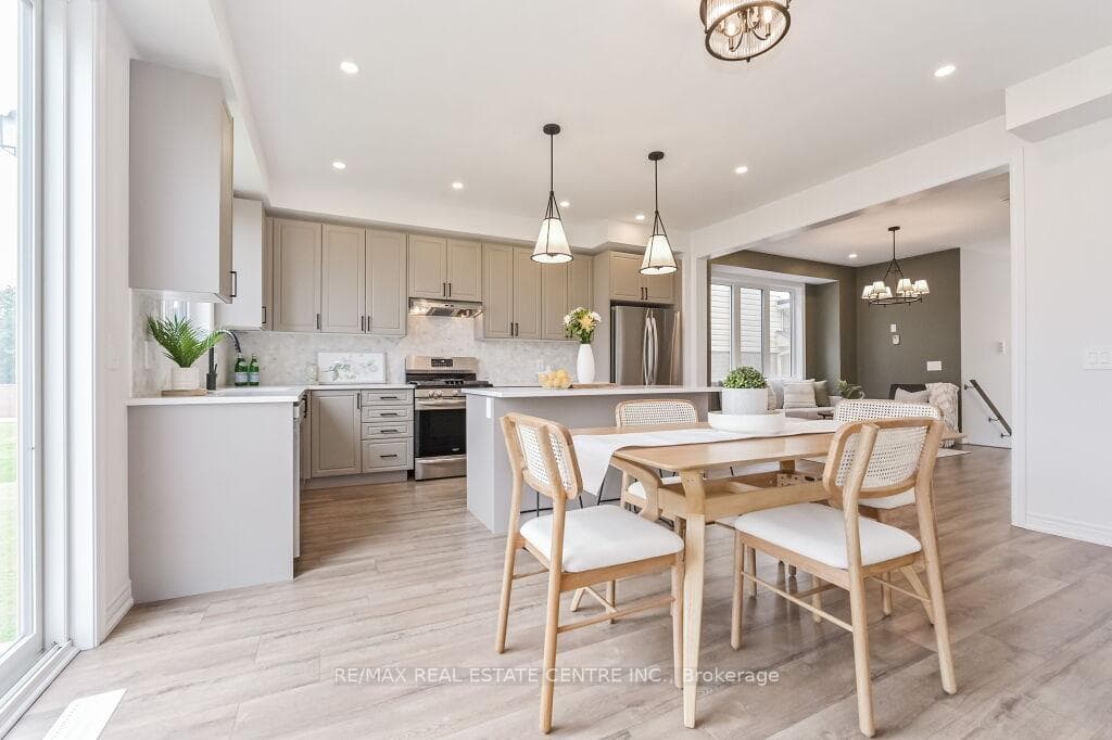 70 Harpin Way photo 9