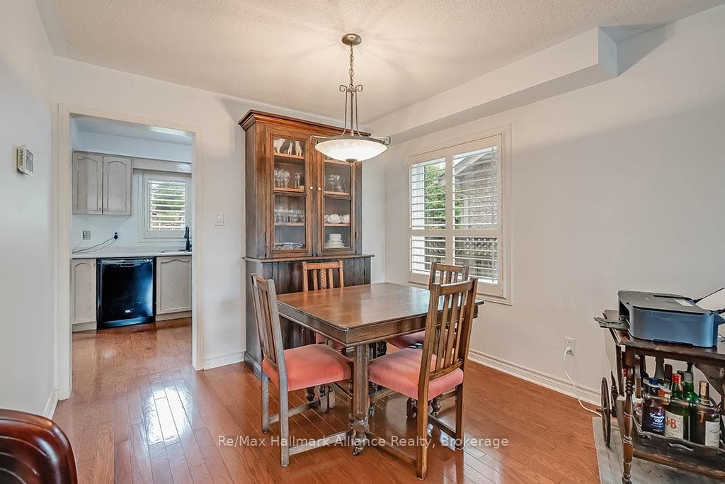 637 Fothergill Boulevard photo 11