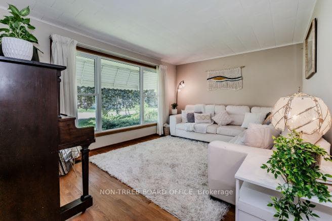260 Jane Street photo 8