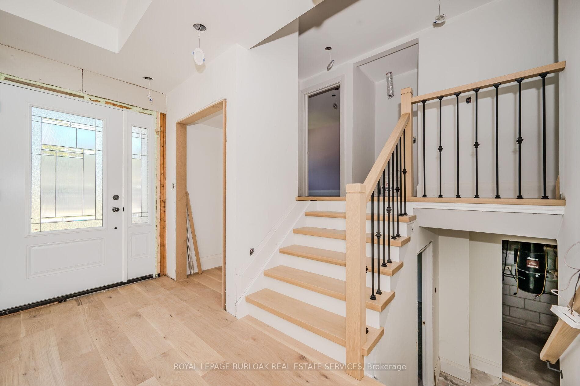 640 Dynes Road photo 19