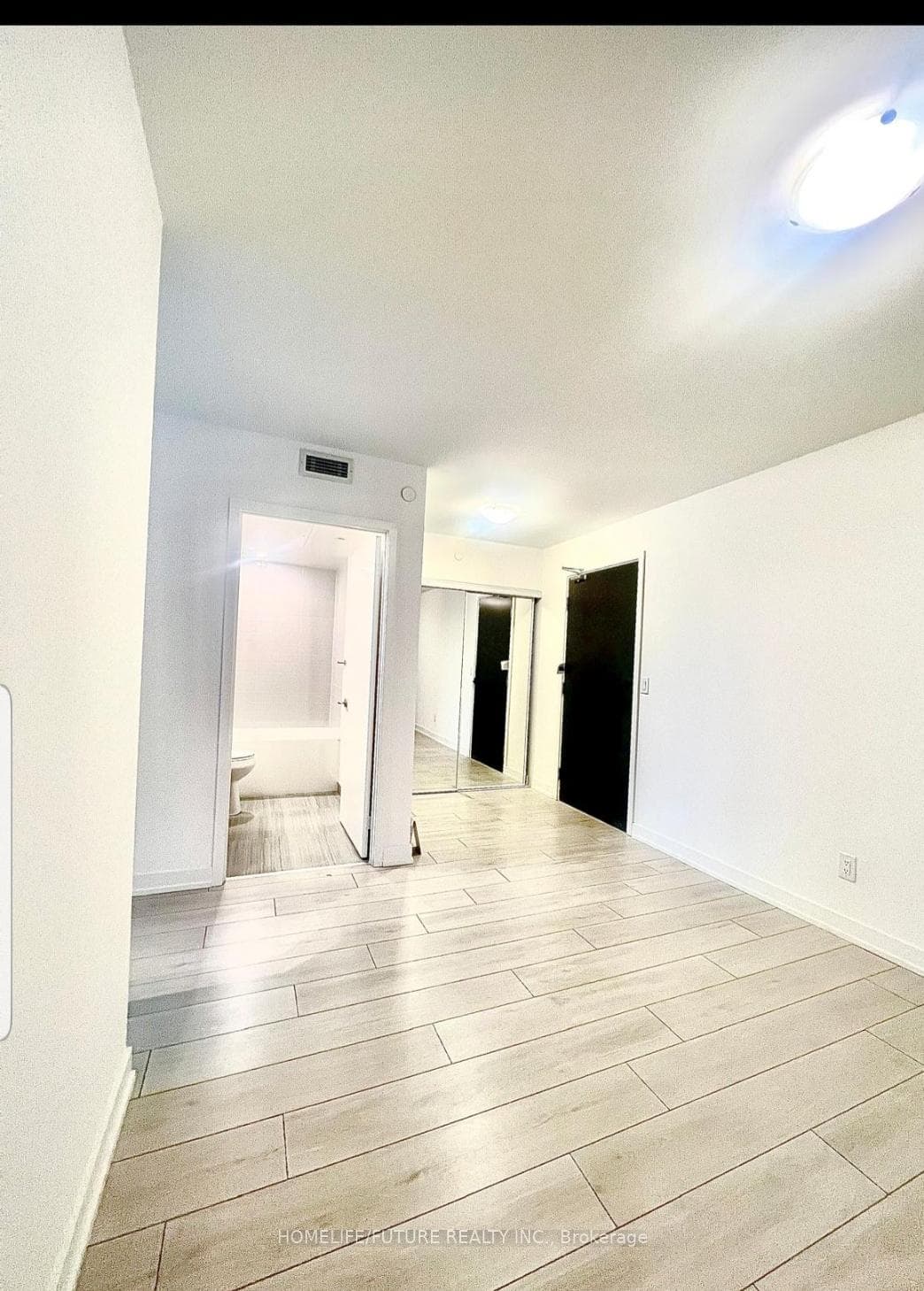 2033 Kennedy Road Unit 715 photo 11