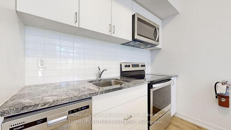 1760 Simcoe Street Unit 69 photo 12
