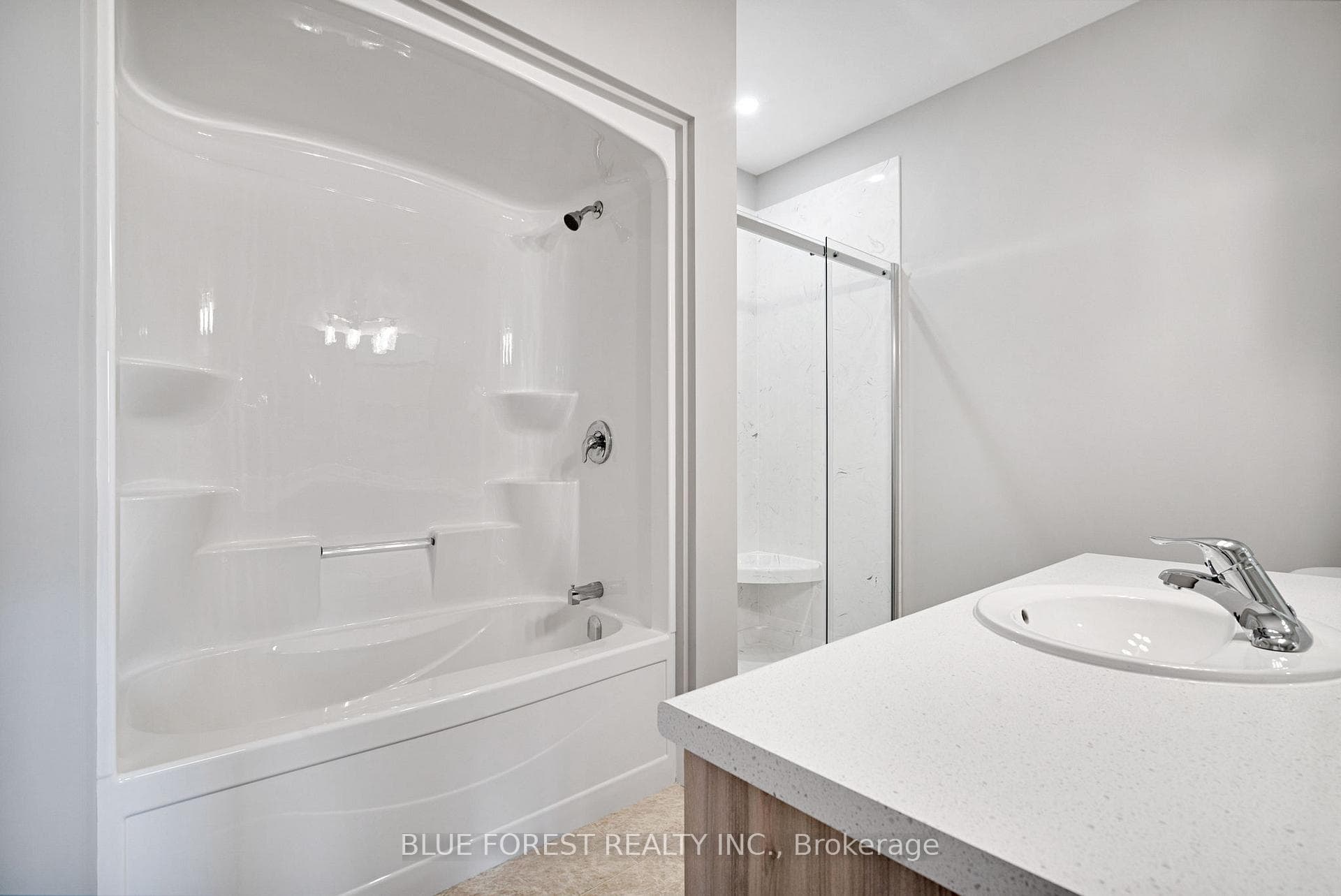 142 SHIRLEY Street photo 22