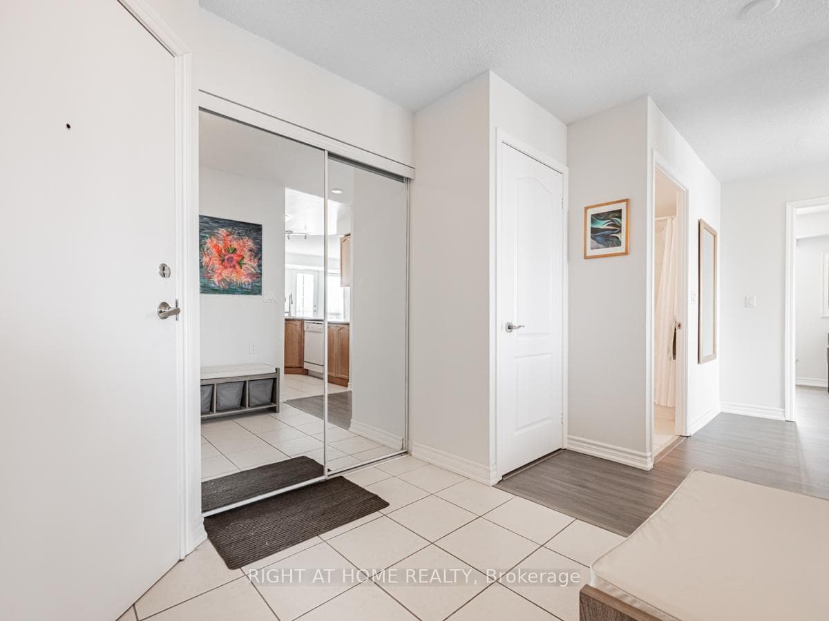 935 Sheppard Avenue Unit 614 photo 6