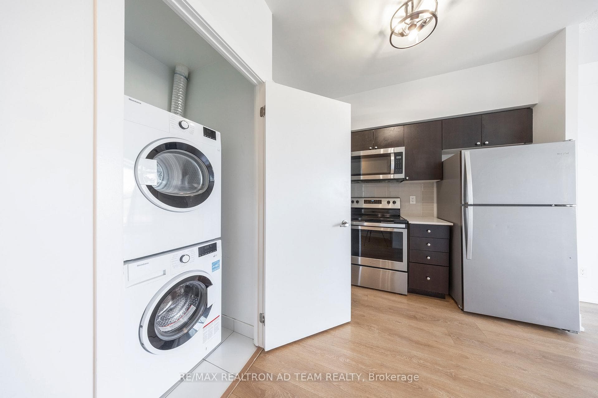 1255 Bayly Street Unit 2201 photo 8