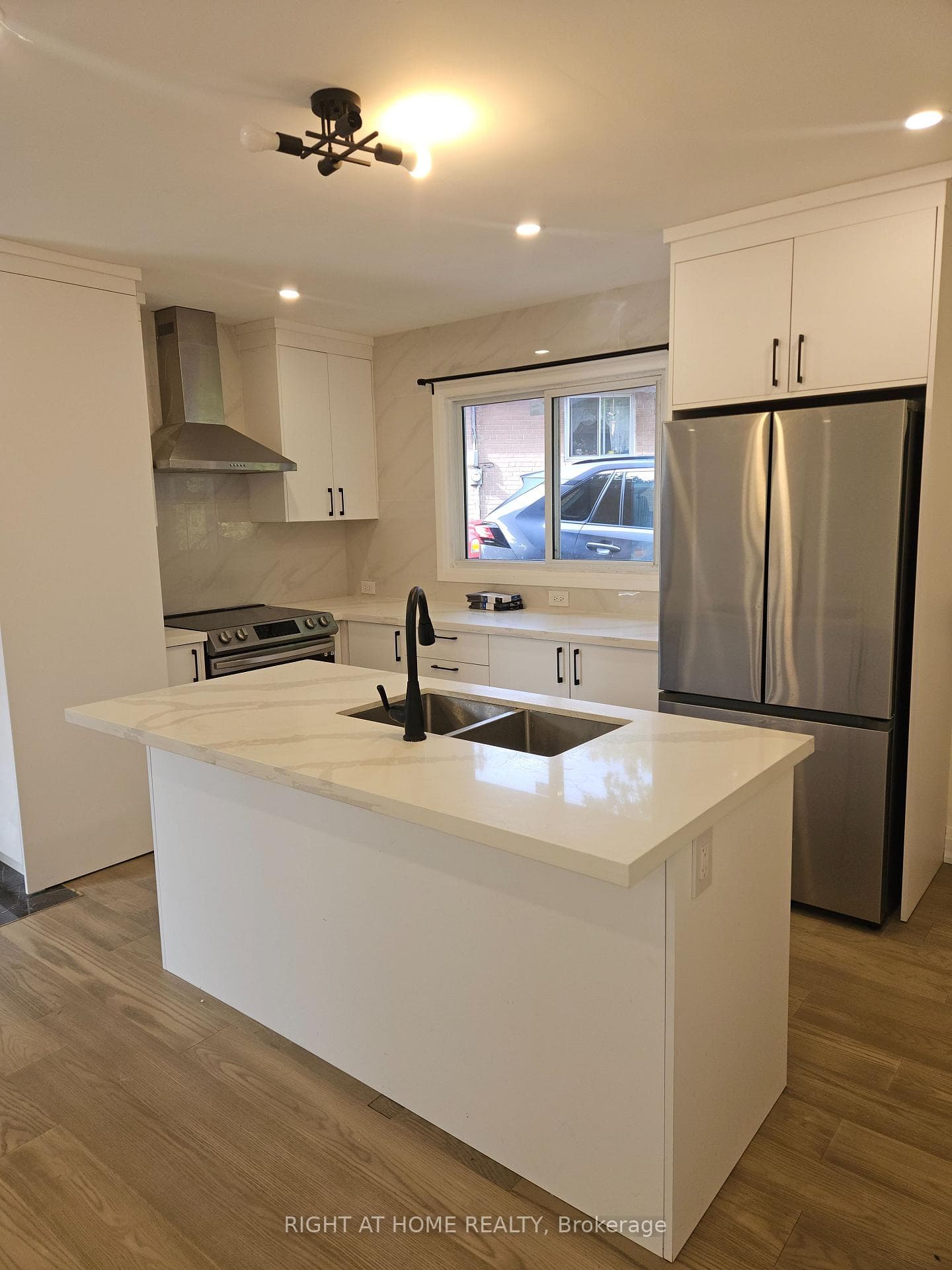 71 Marlin Court photo 3