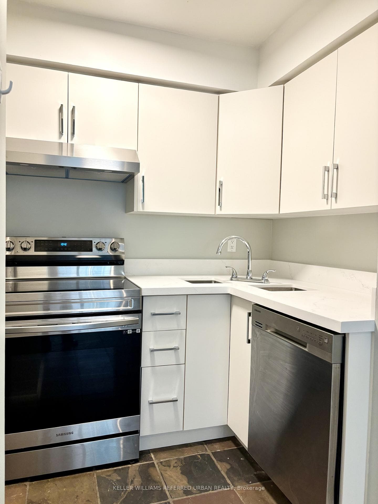 323 Richmond Street Unit 201 photo 9