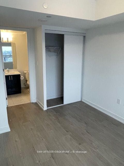 556 Marlee Avenue Unit 529 photo 14