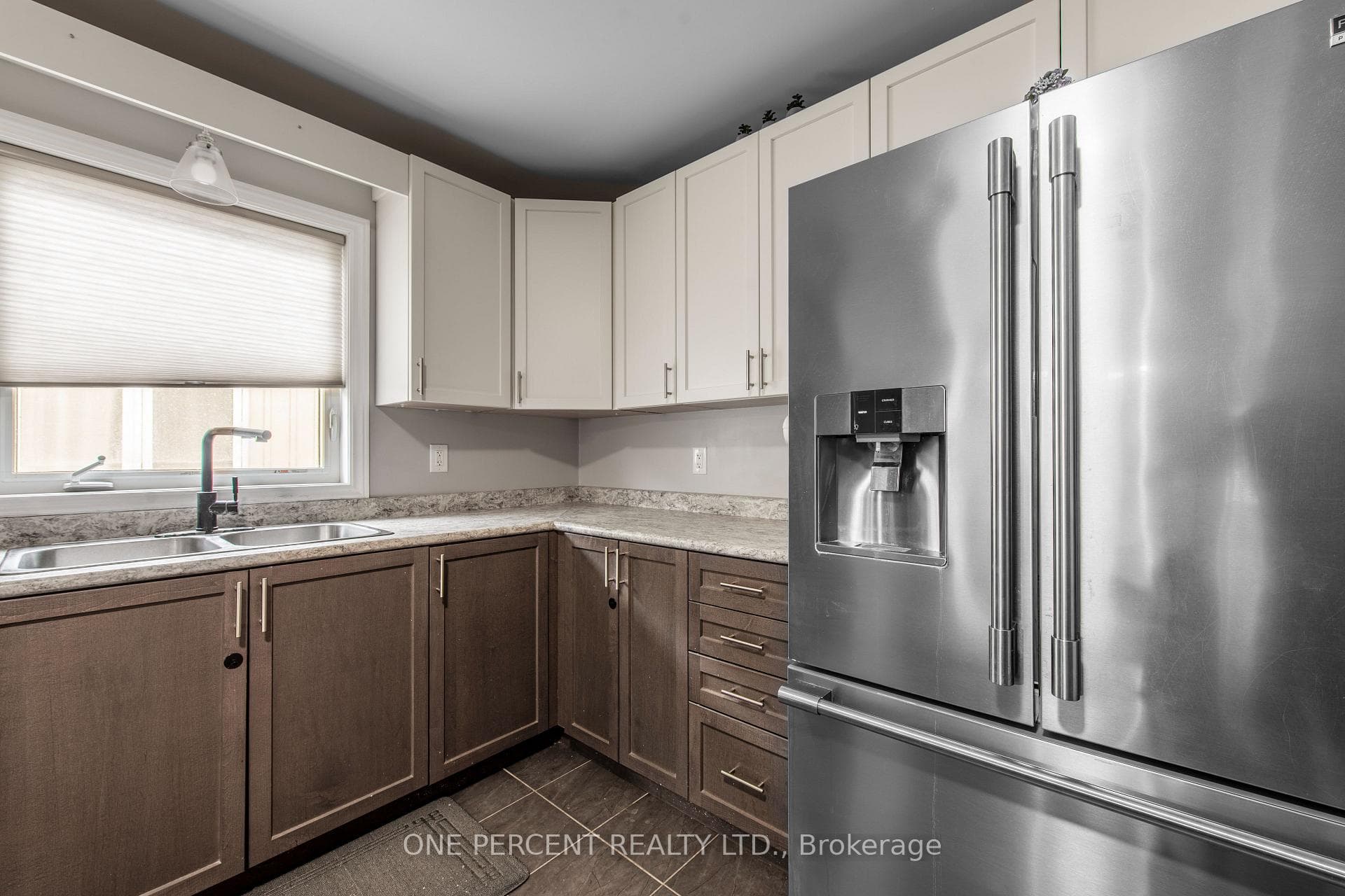 360 Armstrong Street photo 14