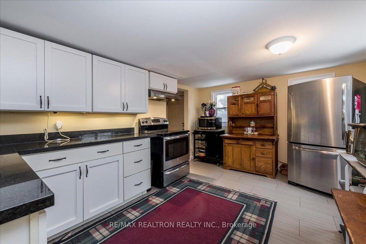 86 John Street photo 10