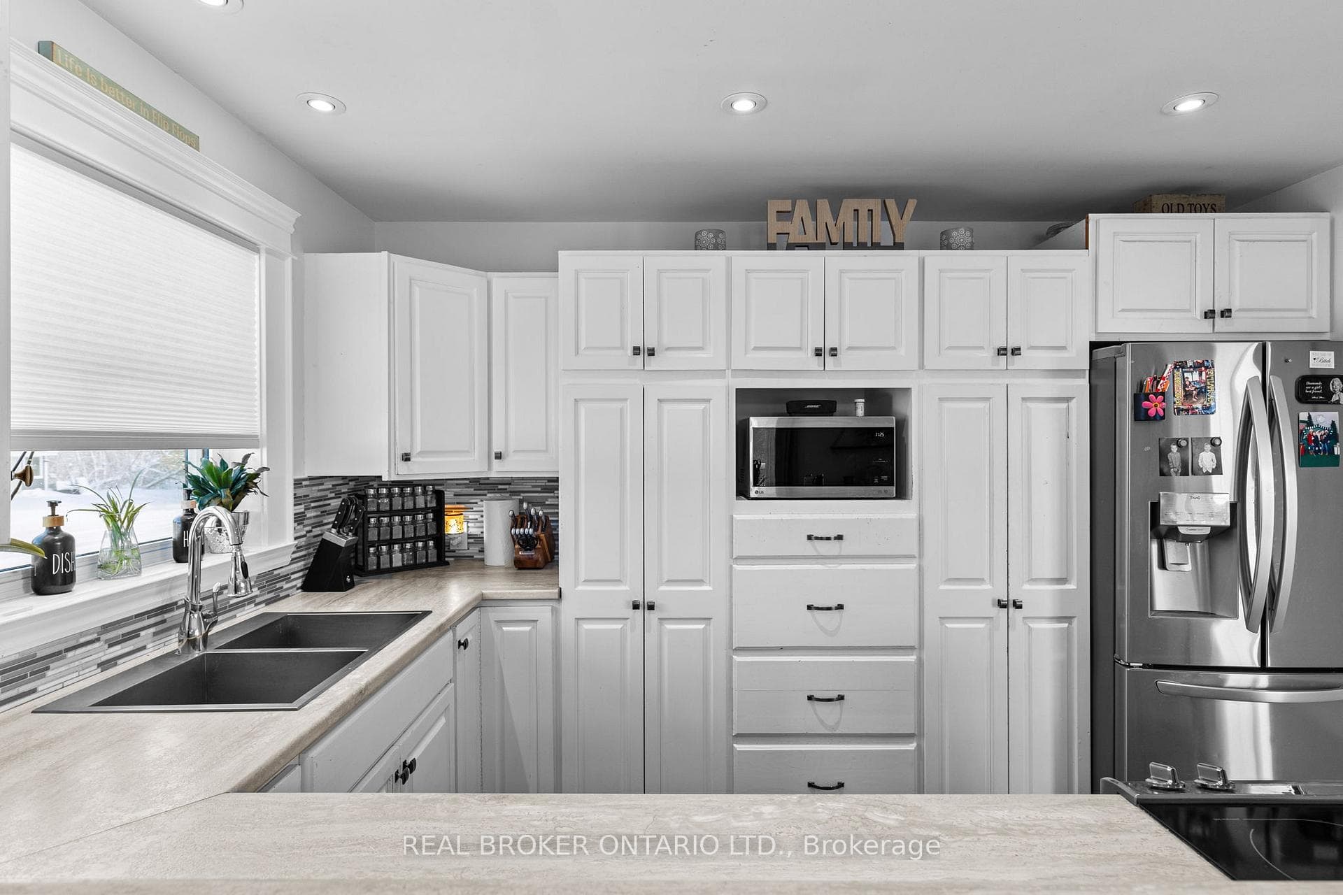 48 Campbell Beach Road photo 29