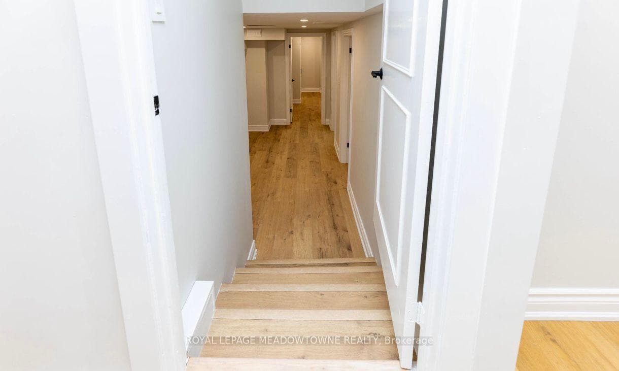 468 Gowland Crescent Unit BSMT photo 17