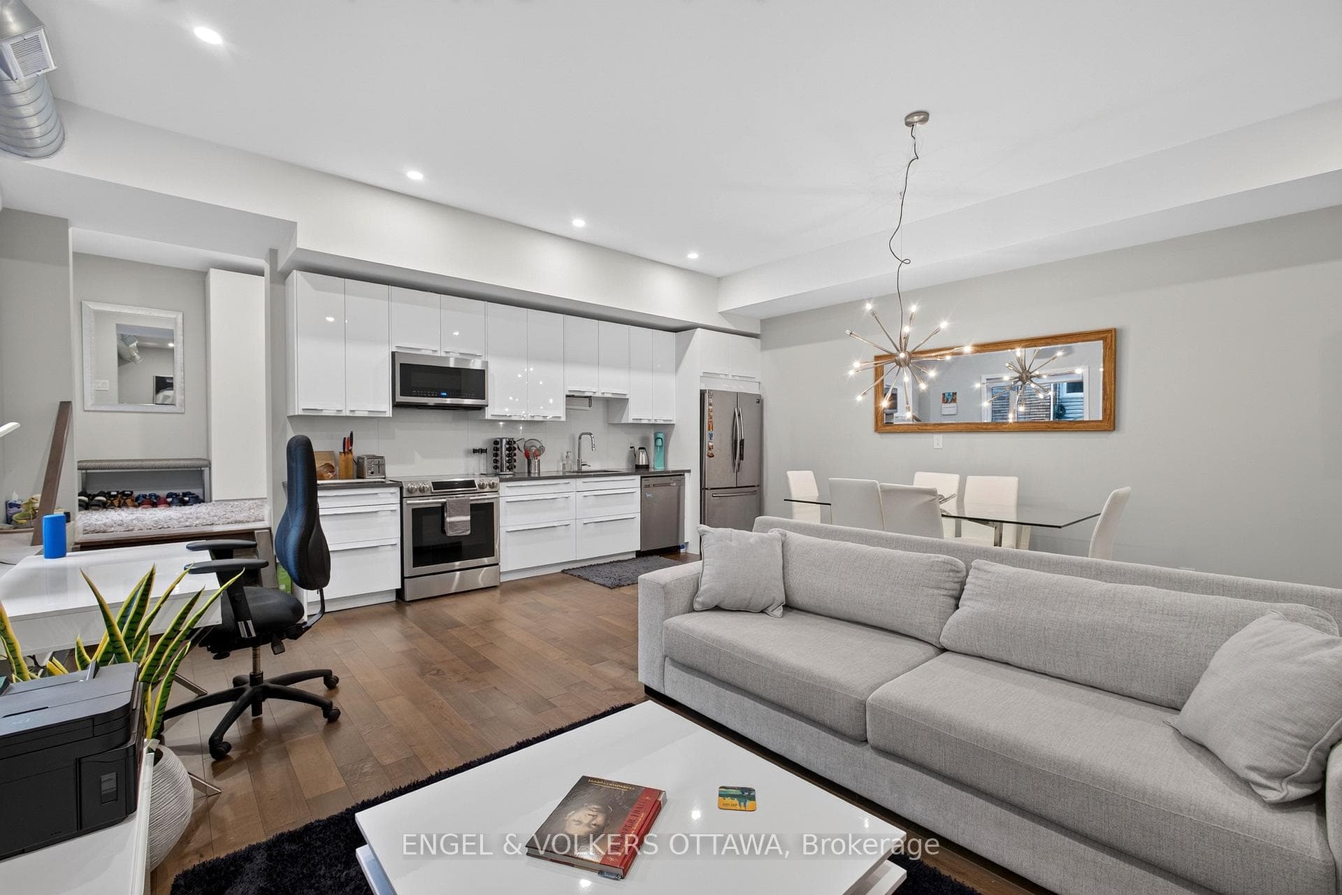 44 Byron Avenue Unit D photo 19
