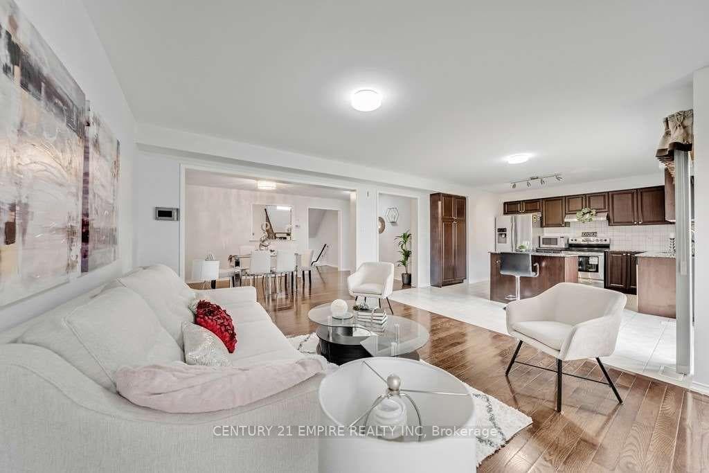 8 Formosa Avenue photo 10
