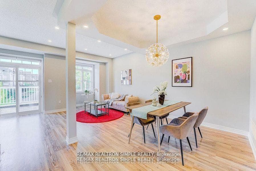 120 Roy Grove Way photo 4
