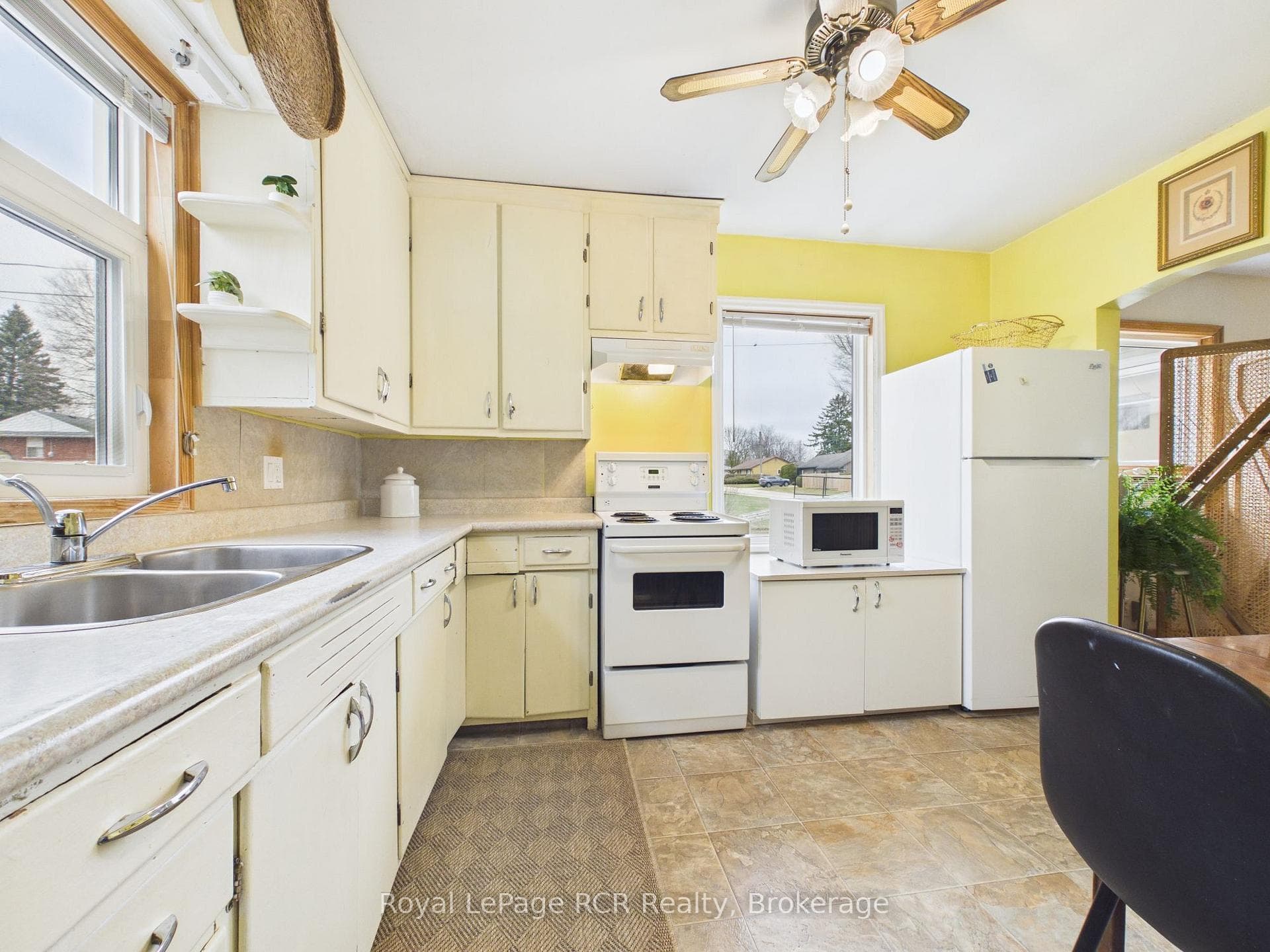 380 Winston Street photo 6
