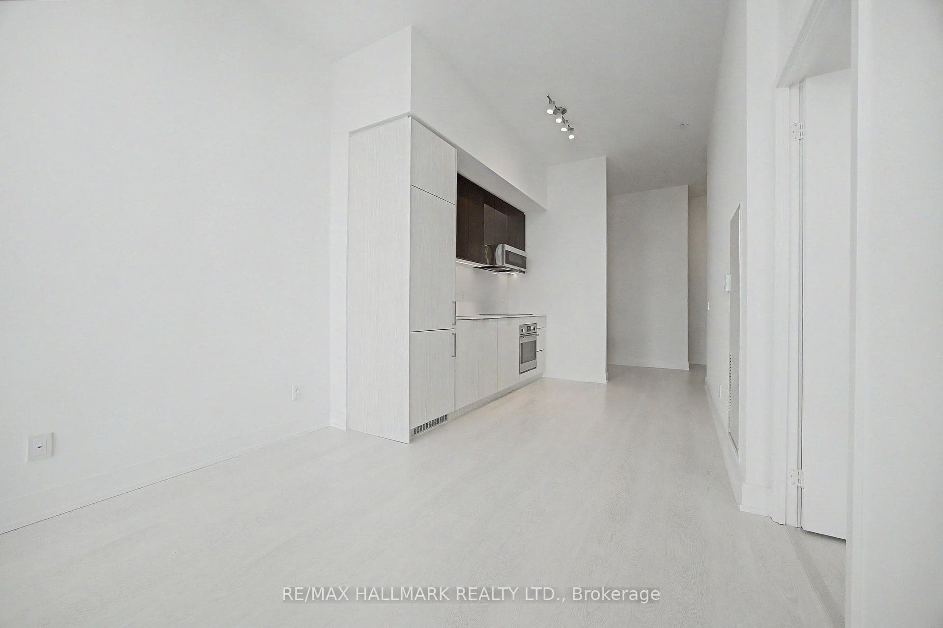 308 Jarvis Street Unit 3408 photo 4