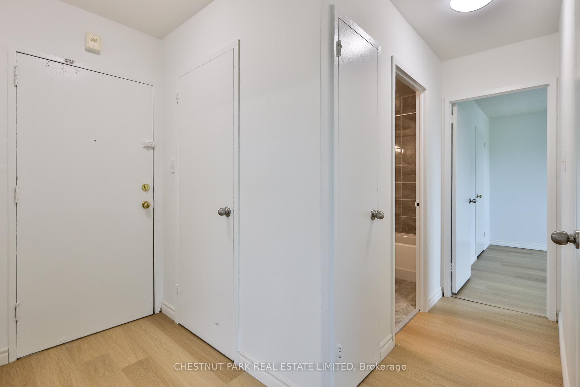 888 Glen Street Unit 507 photo 32