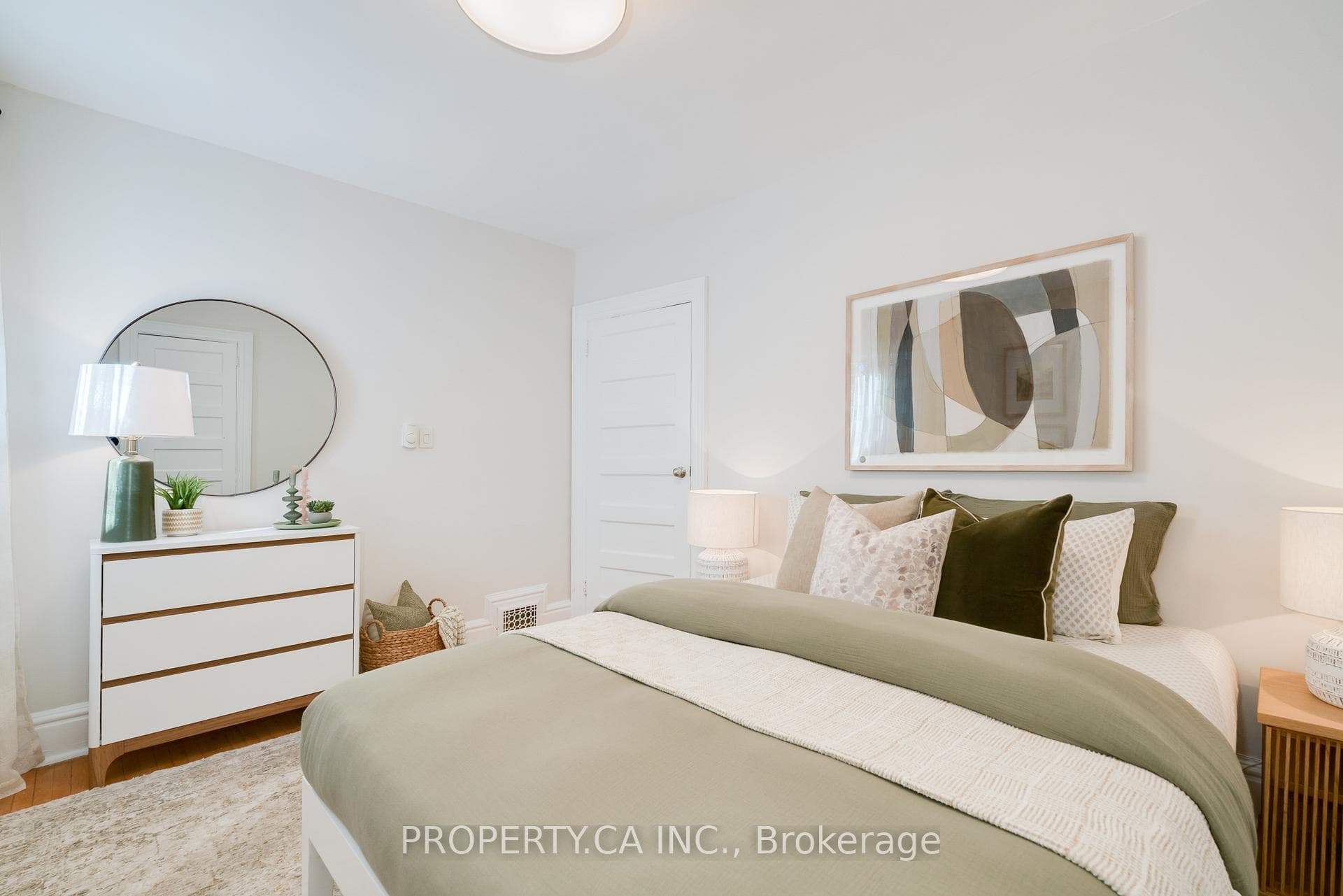 4 Riverdale Avenue Unit Upper photo 14