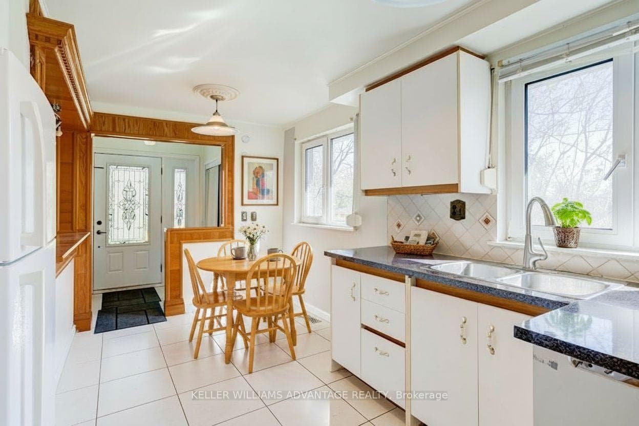 29 Lehar Crescent photo 2