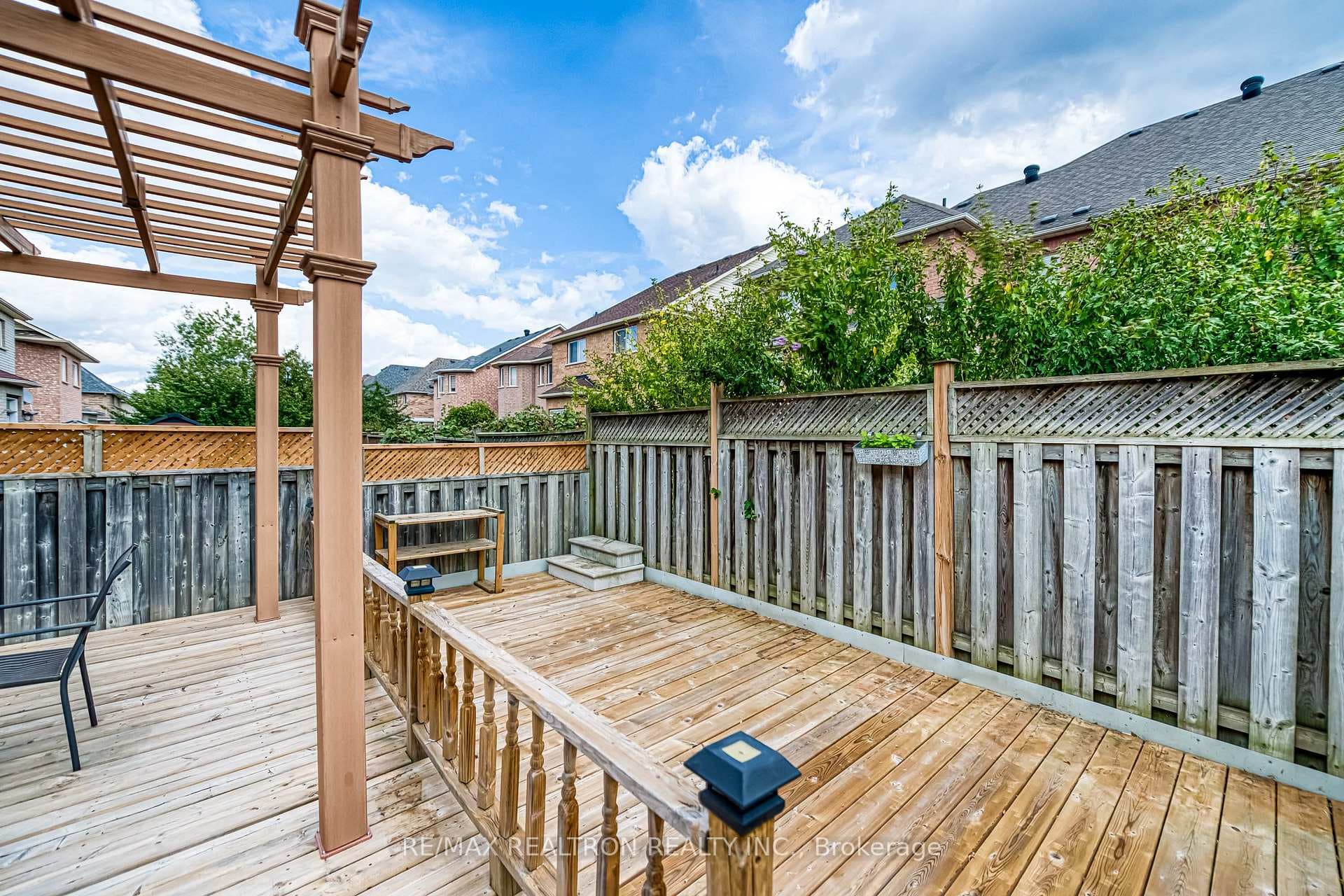 45 Copperstone Crescent photo 44