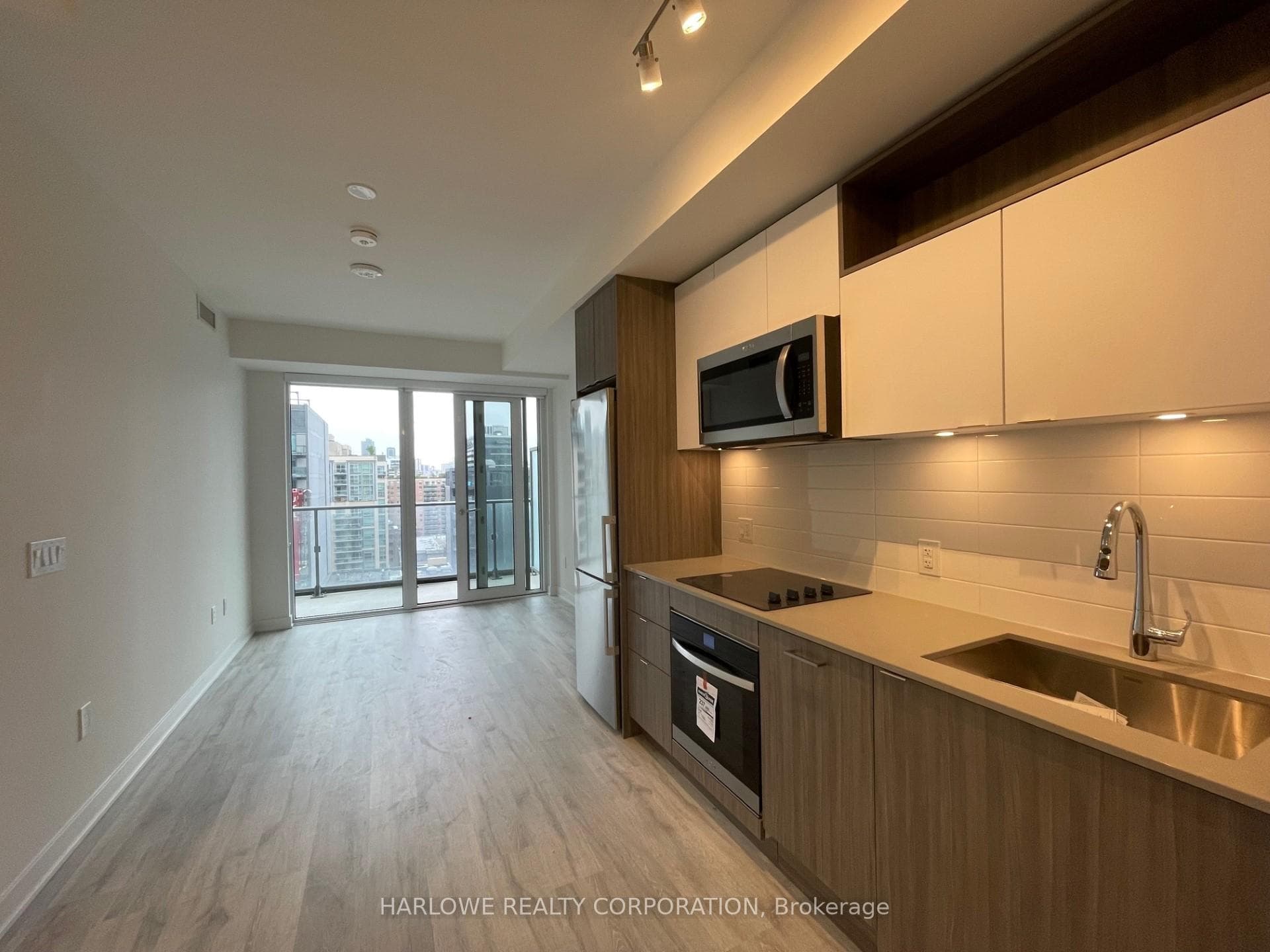 135 Lower Sherbourne Street Unit 1474 W photo 1