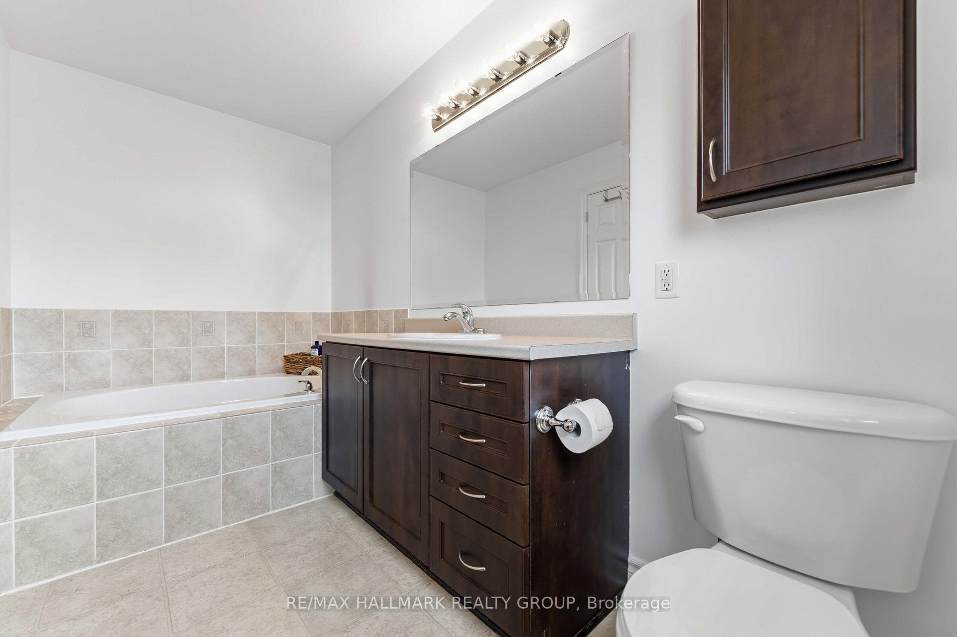125 Montmorency Way photo 20