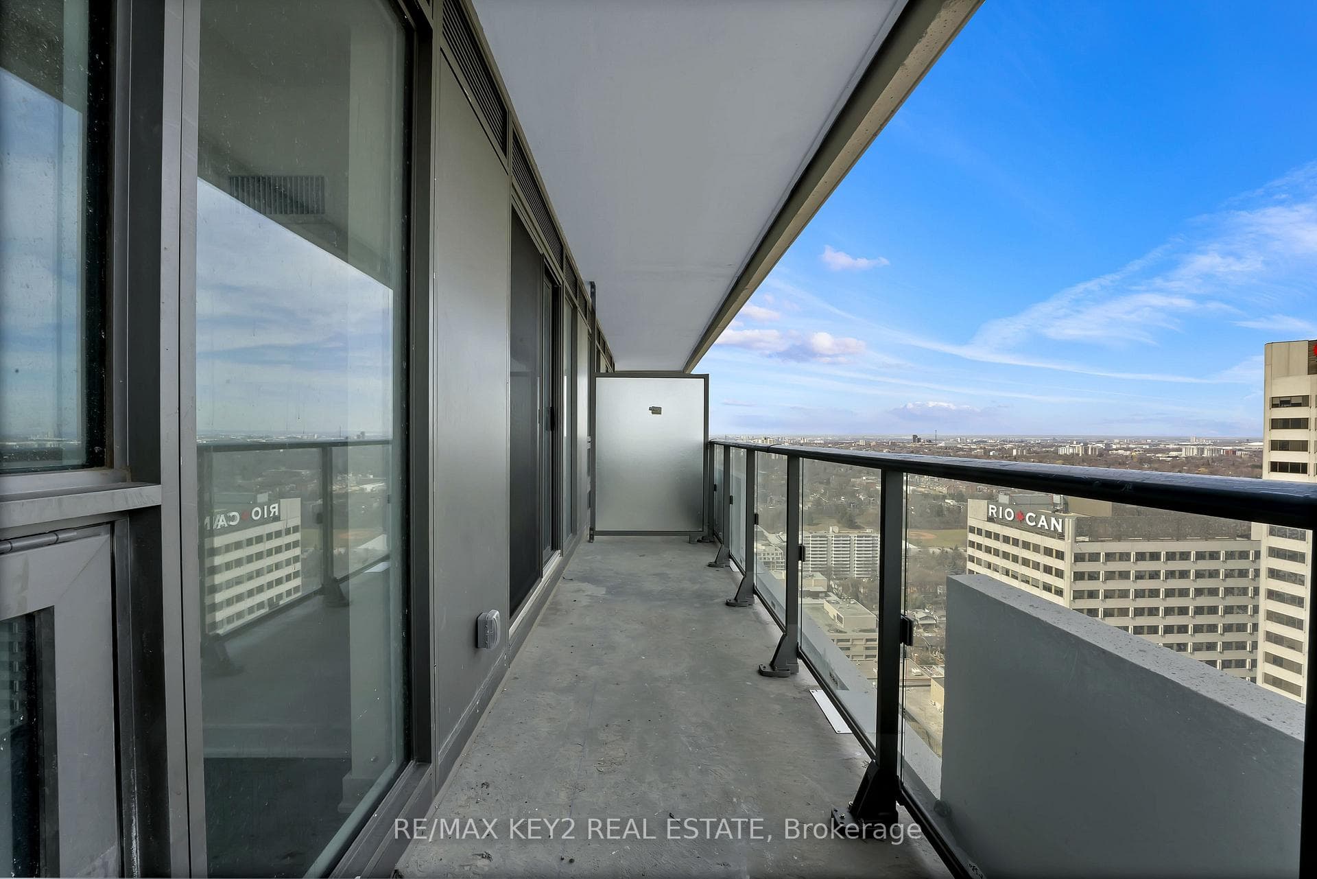 2221 Yonge Street Unit 3510 photo 8
