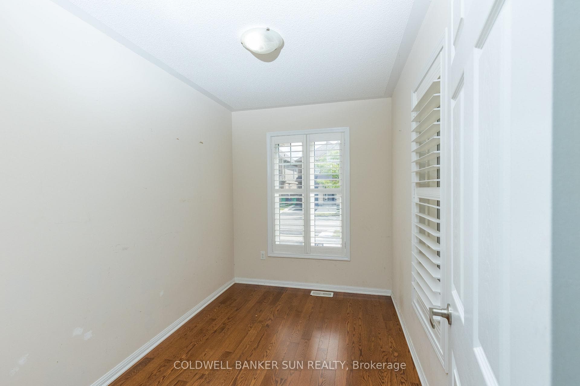 8 Dulverton Drive photo 15