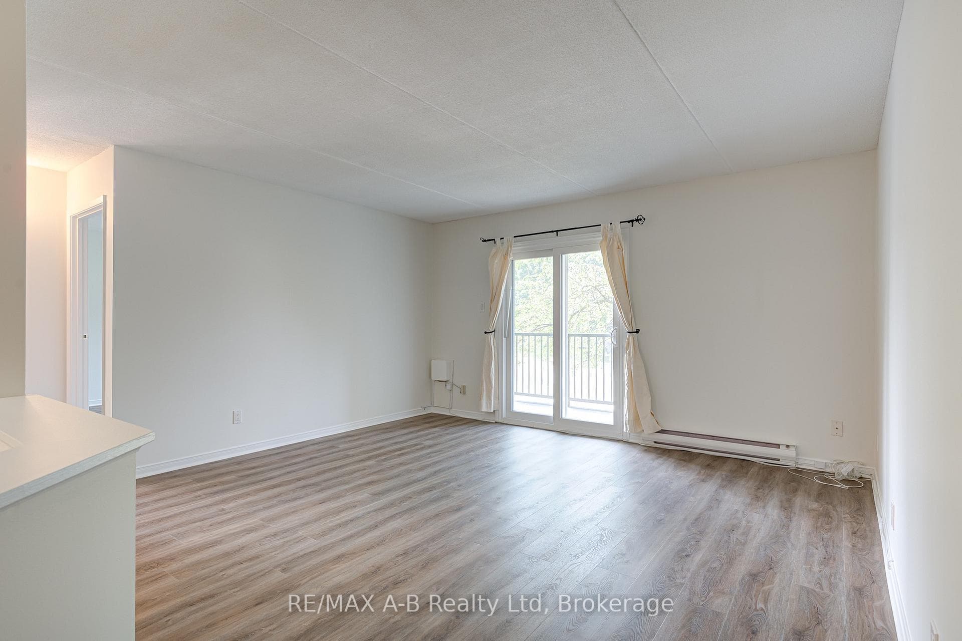 50 Campbell Court Unit 106 photo 7