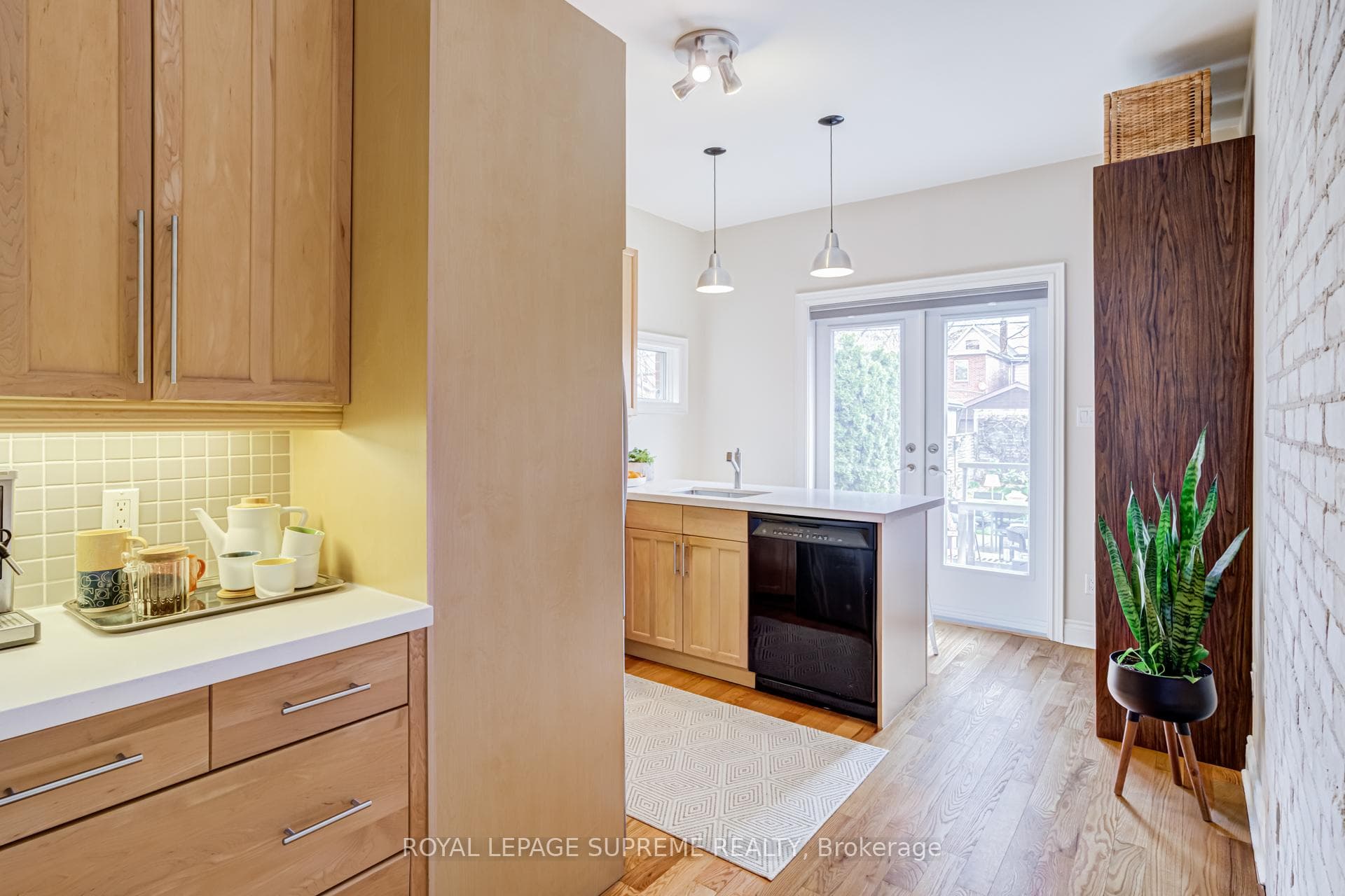 589 Gladstone Avenue photo 15