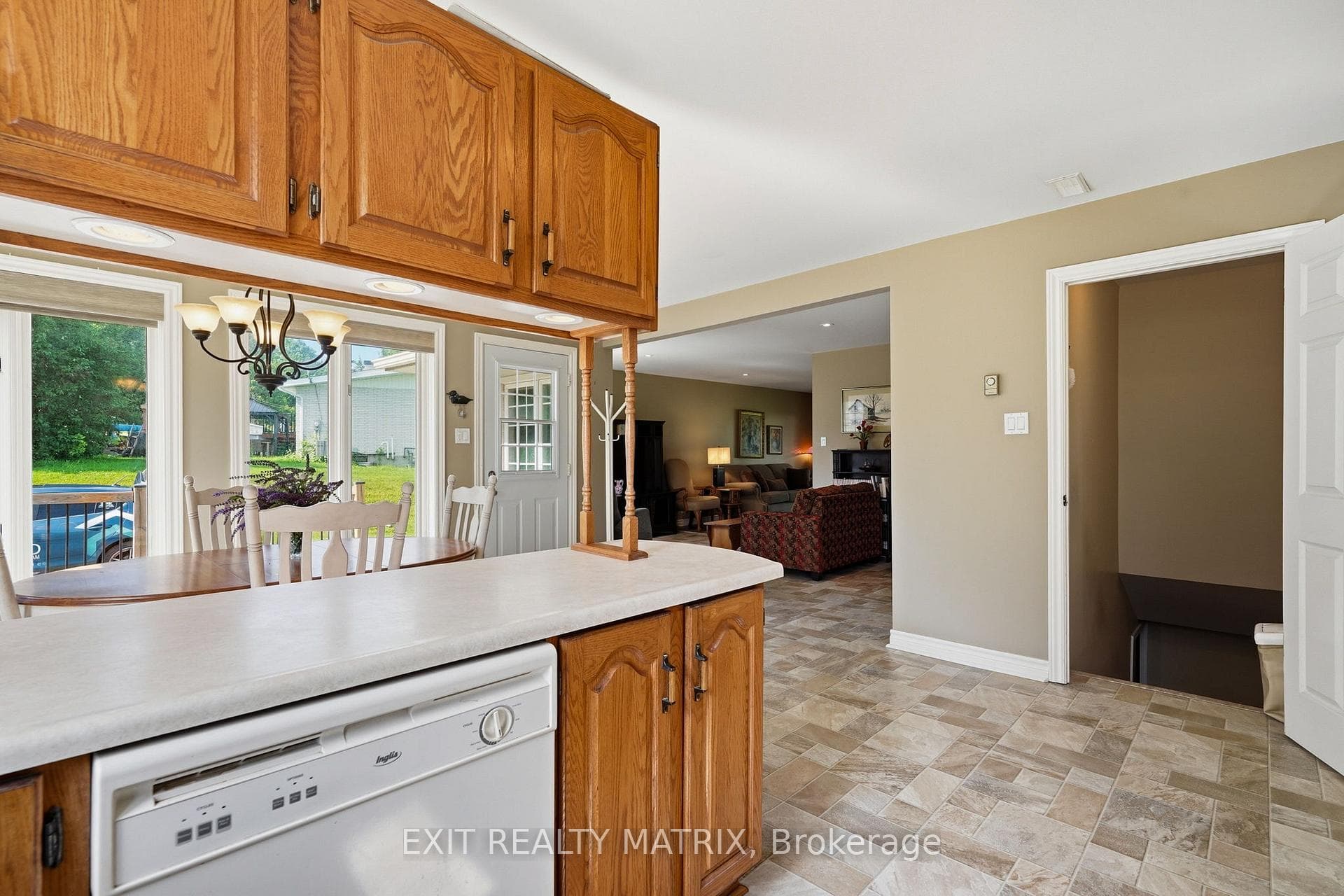 3 Hillview Circle photo 14