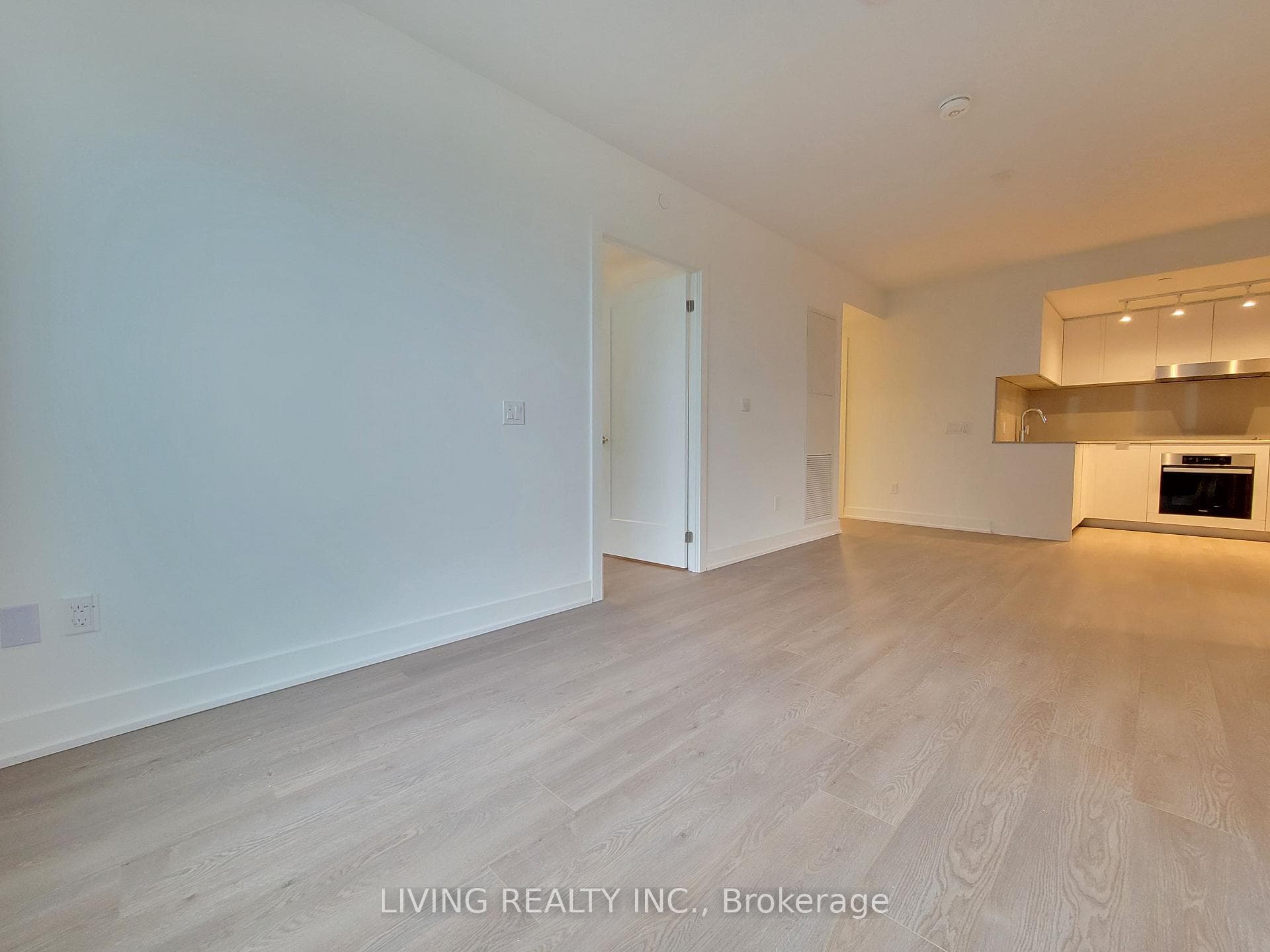 8 Cedarland Drive Unit 1802 photo 11