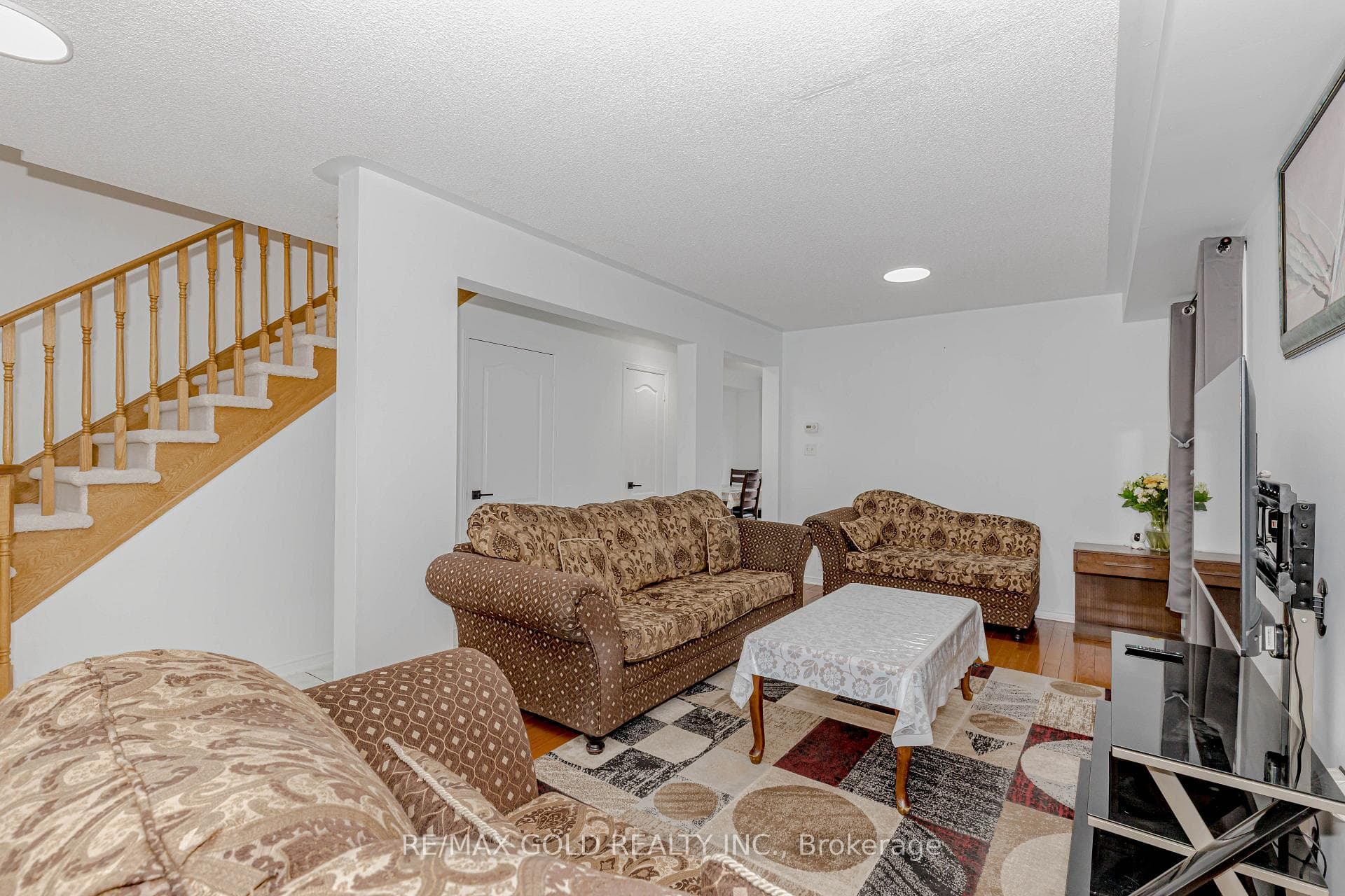 51 Lonestar Crescent photo 7