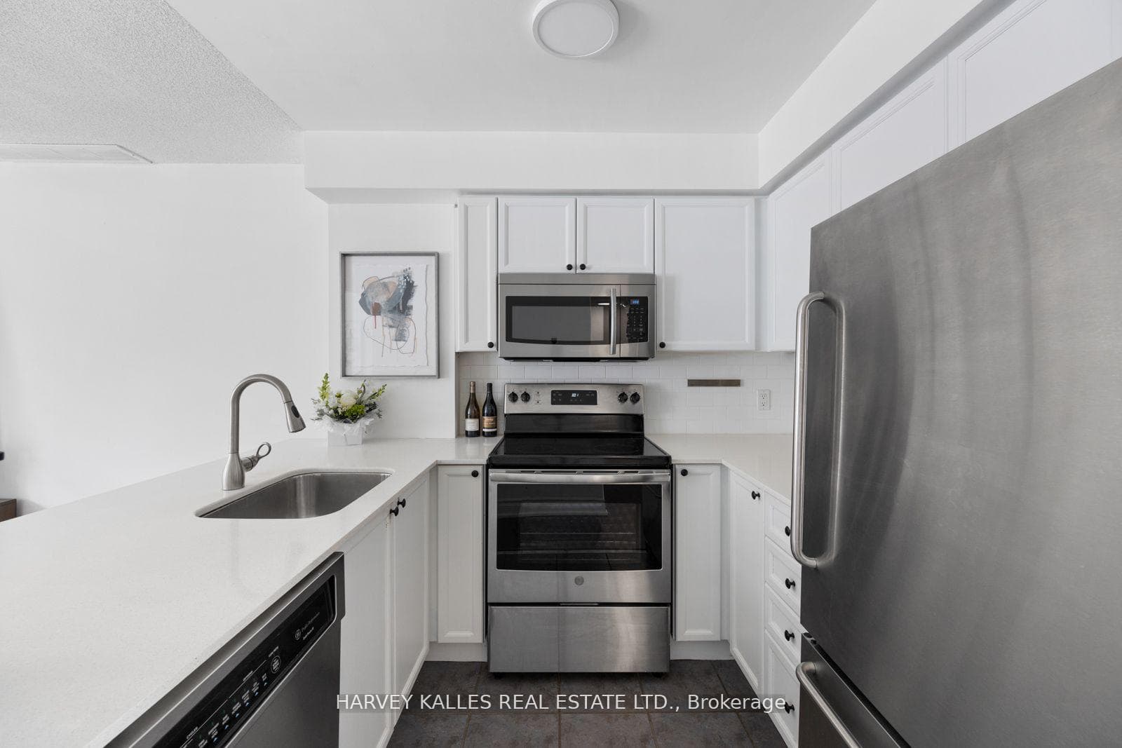 12 Sudbury Street Unit 1407 photo 4