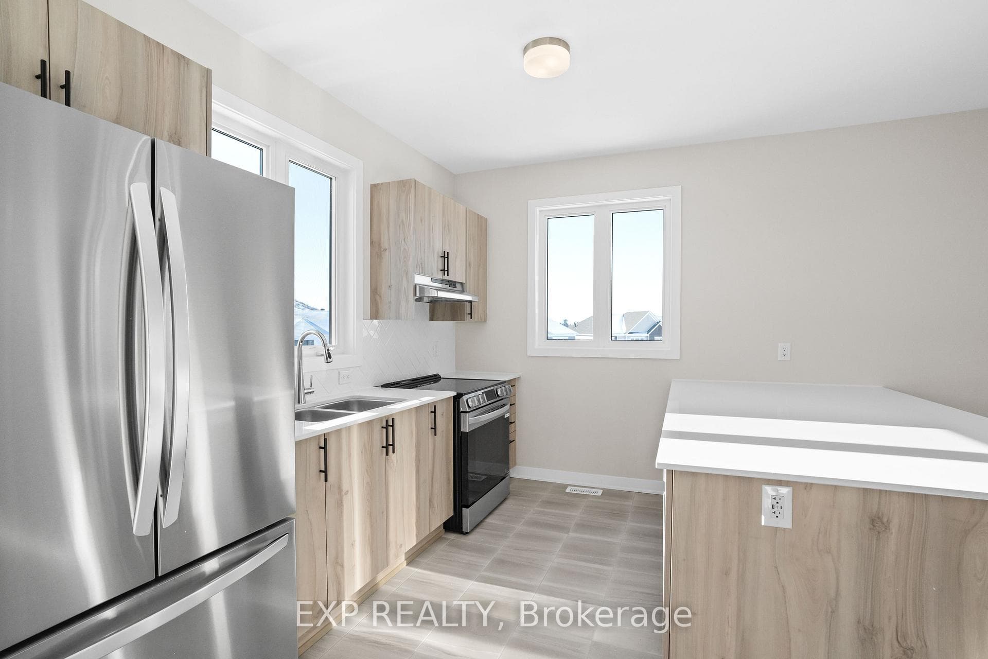166 Beebalm Crescent photo 8
