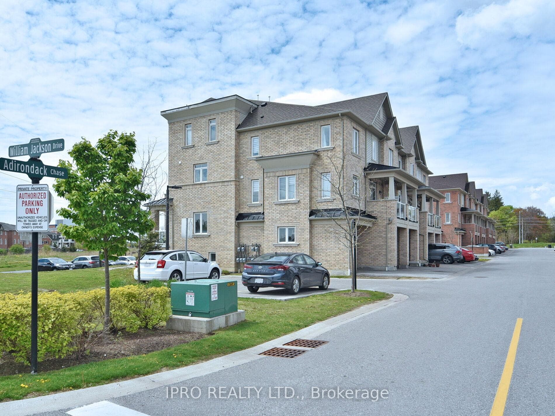 1725 Adirondack Chase Unit 103 photo 36