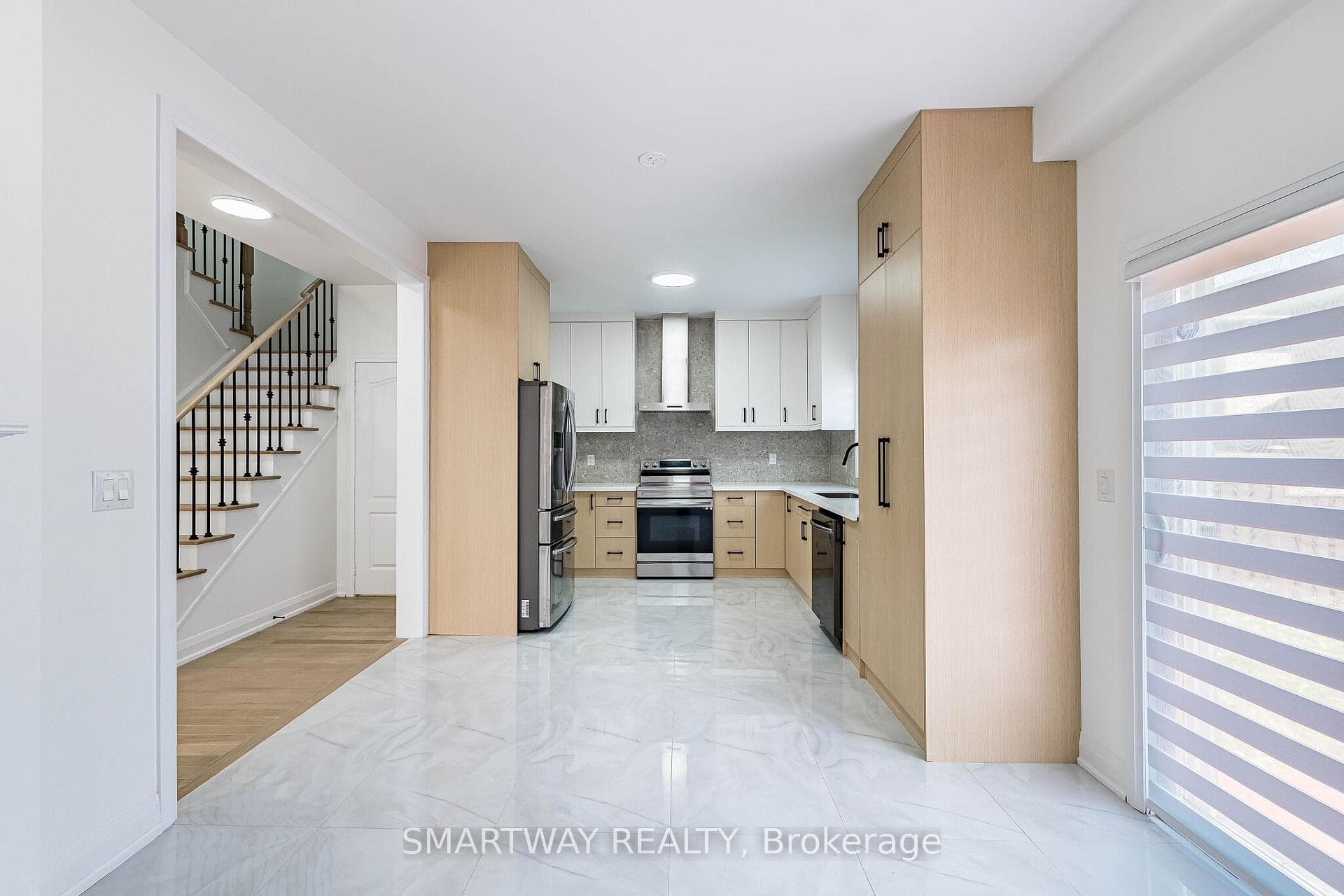 38 Lockburn Crescent photo 15