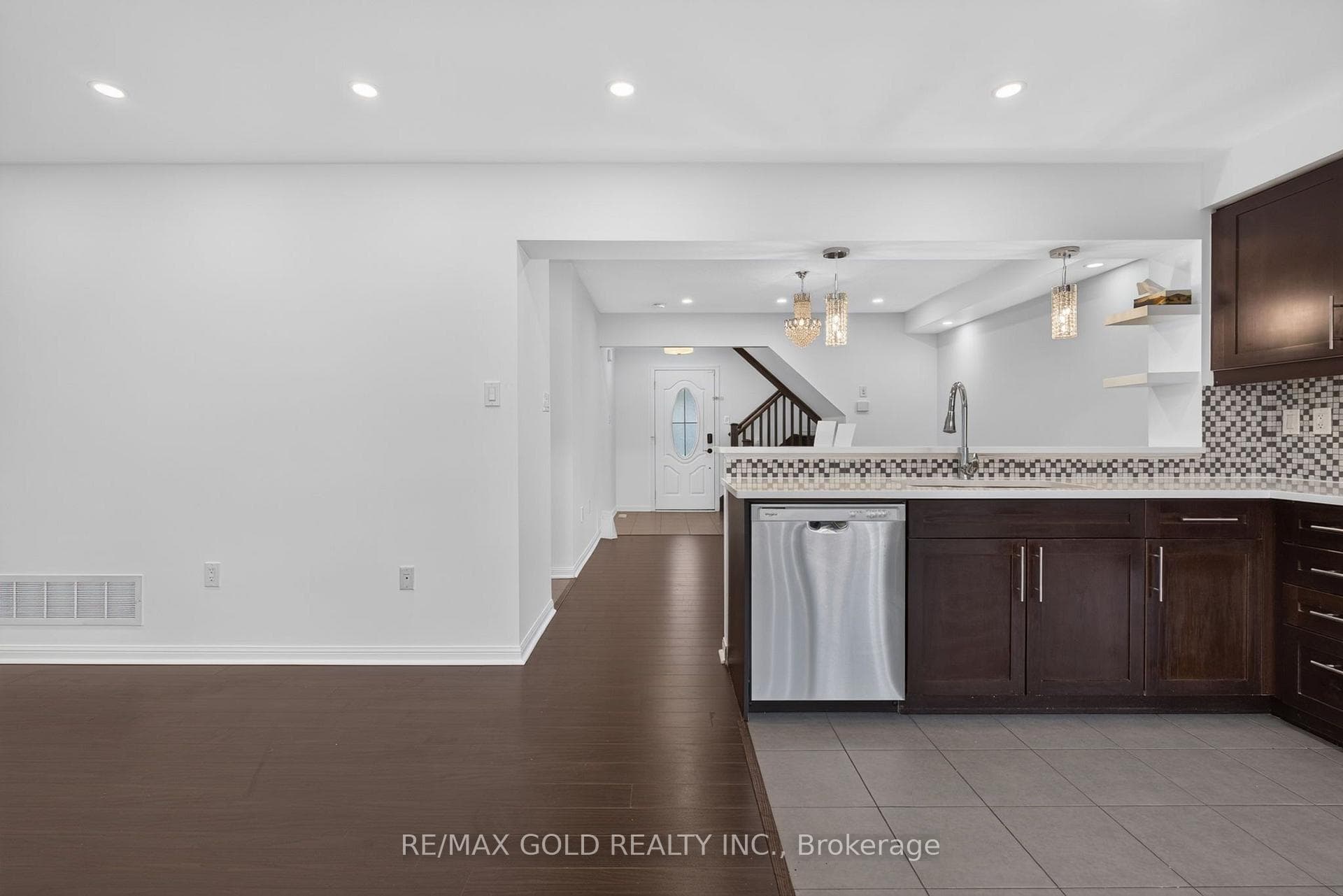 443 Cavanagh Lane photo 18