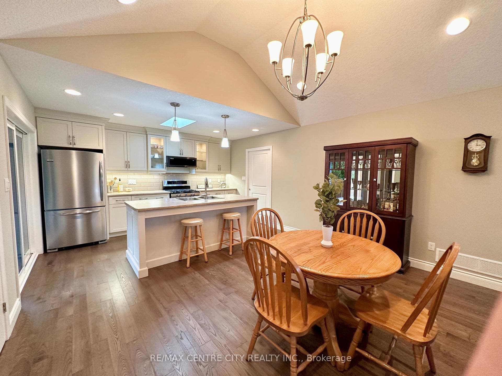 2 Blairmont Terrace photo 9