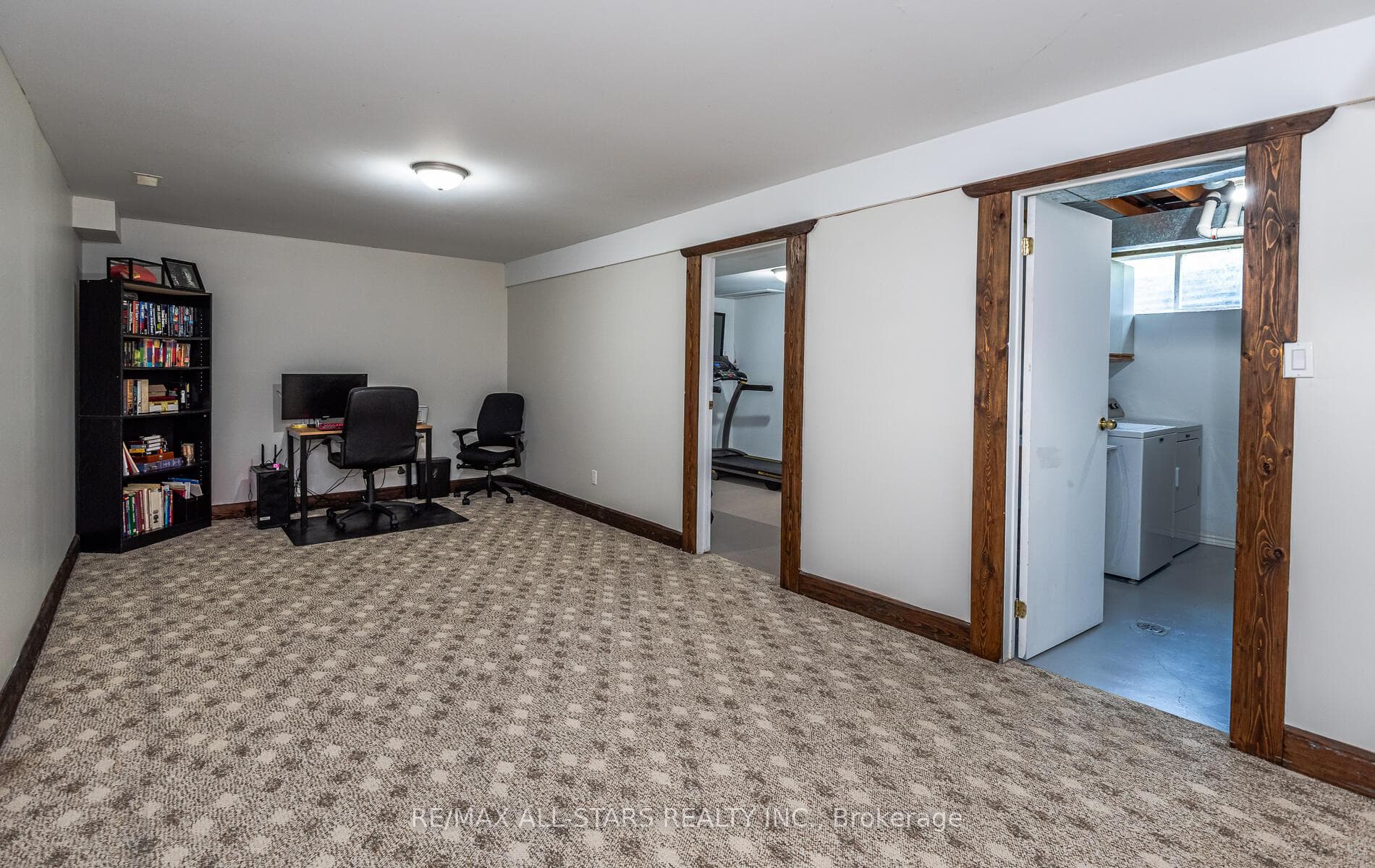 136 Riverbank Drive photo 40