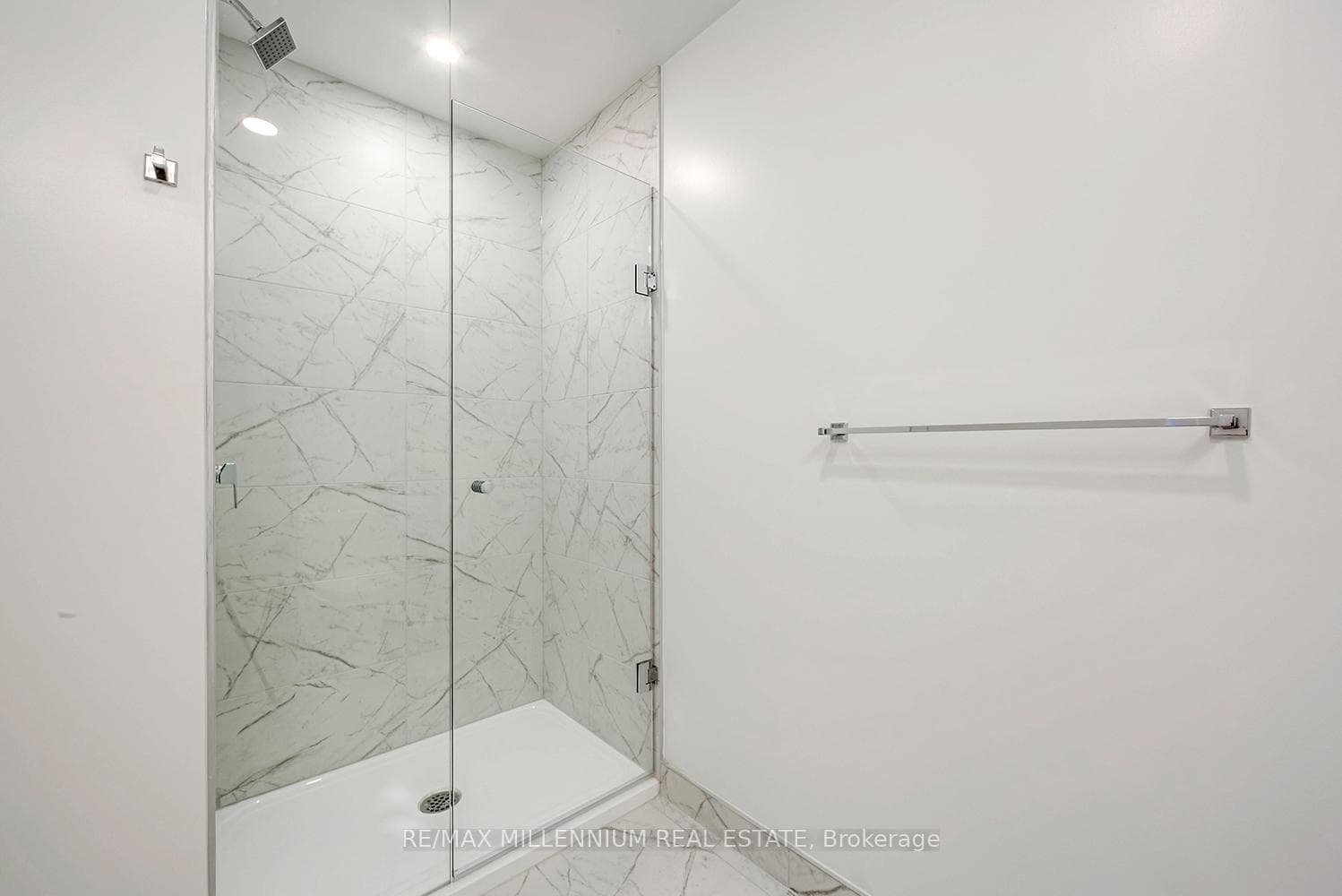 82 Dalhousie Street Unit 4018 photo 23