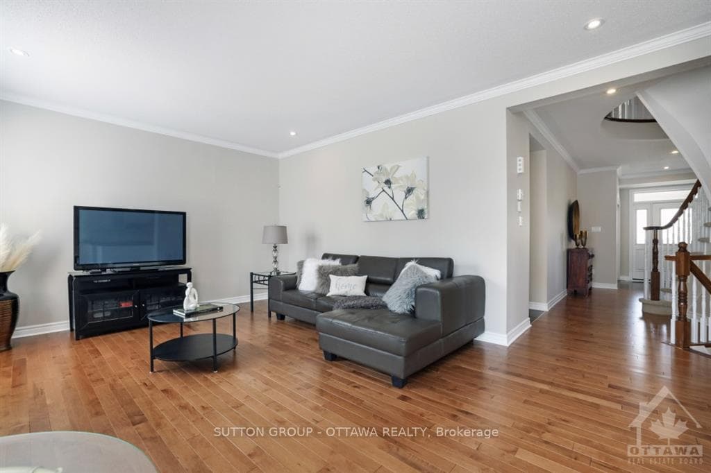 351 MIRABEAU Terrace photo 8