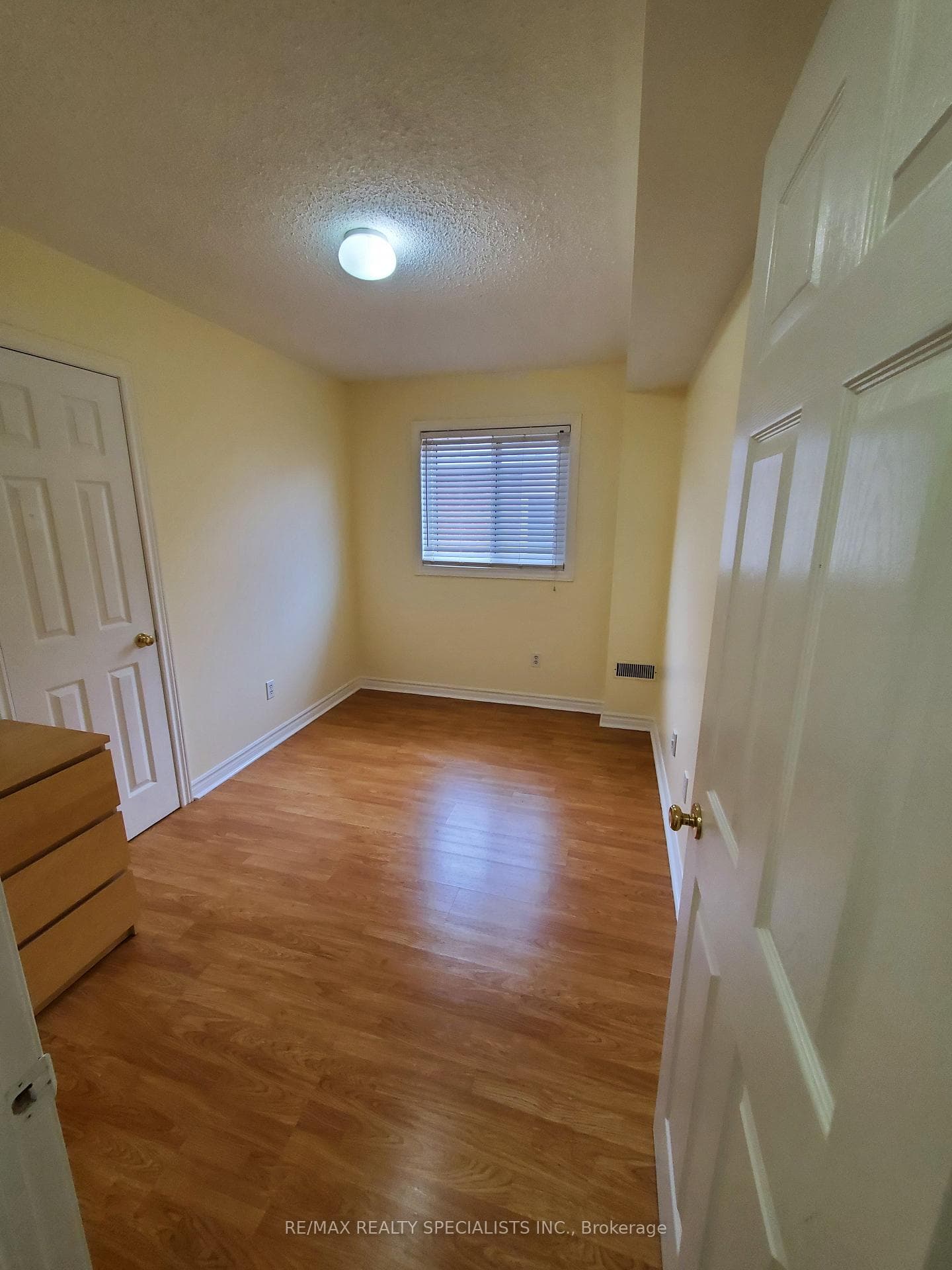 4 Rainforest Drive Unit Upper photo 12